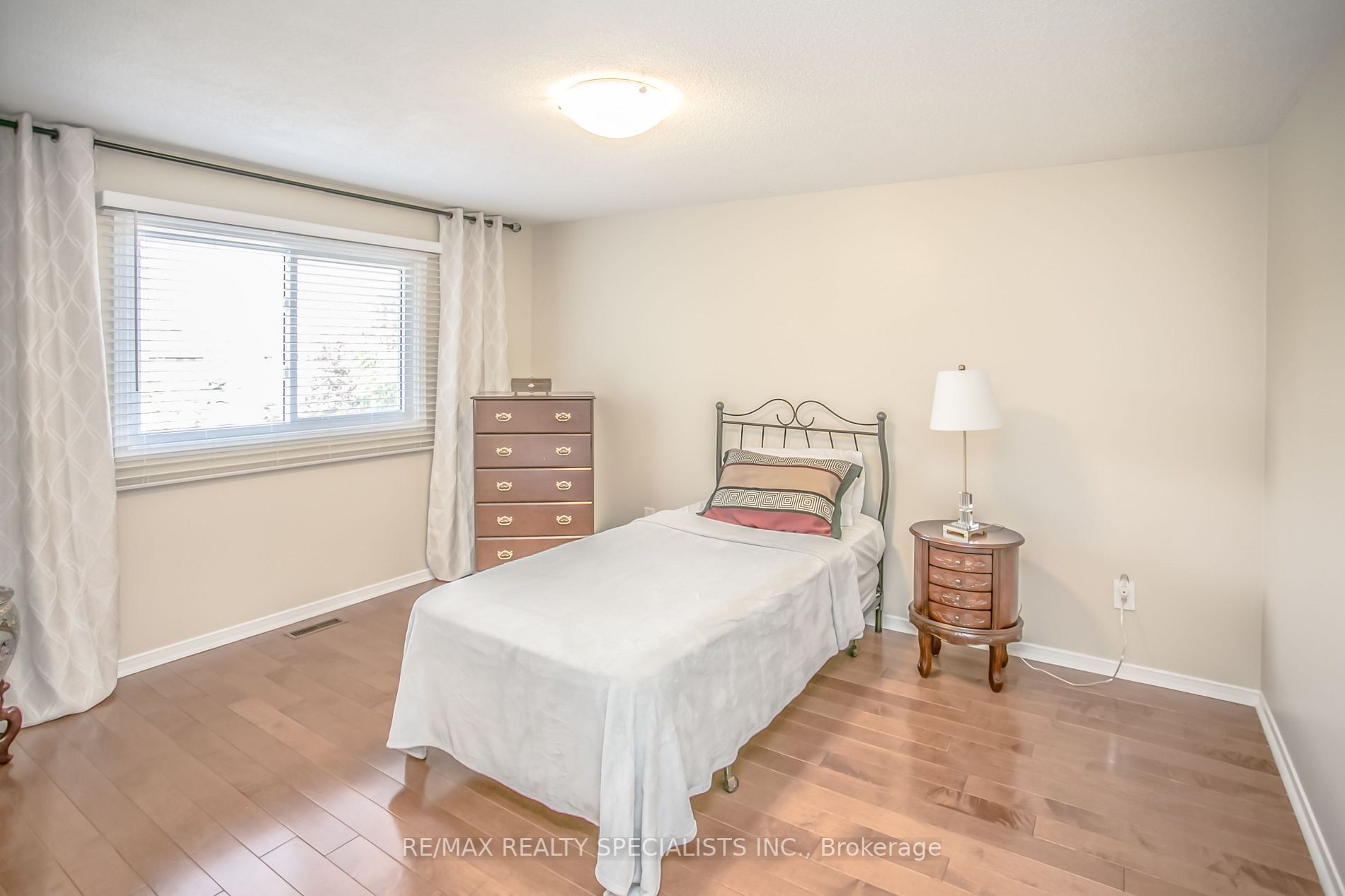 4120 Chadburn Crescent
