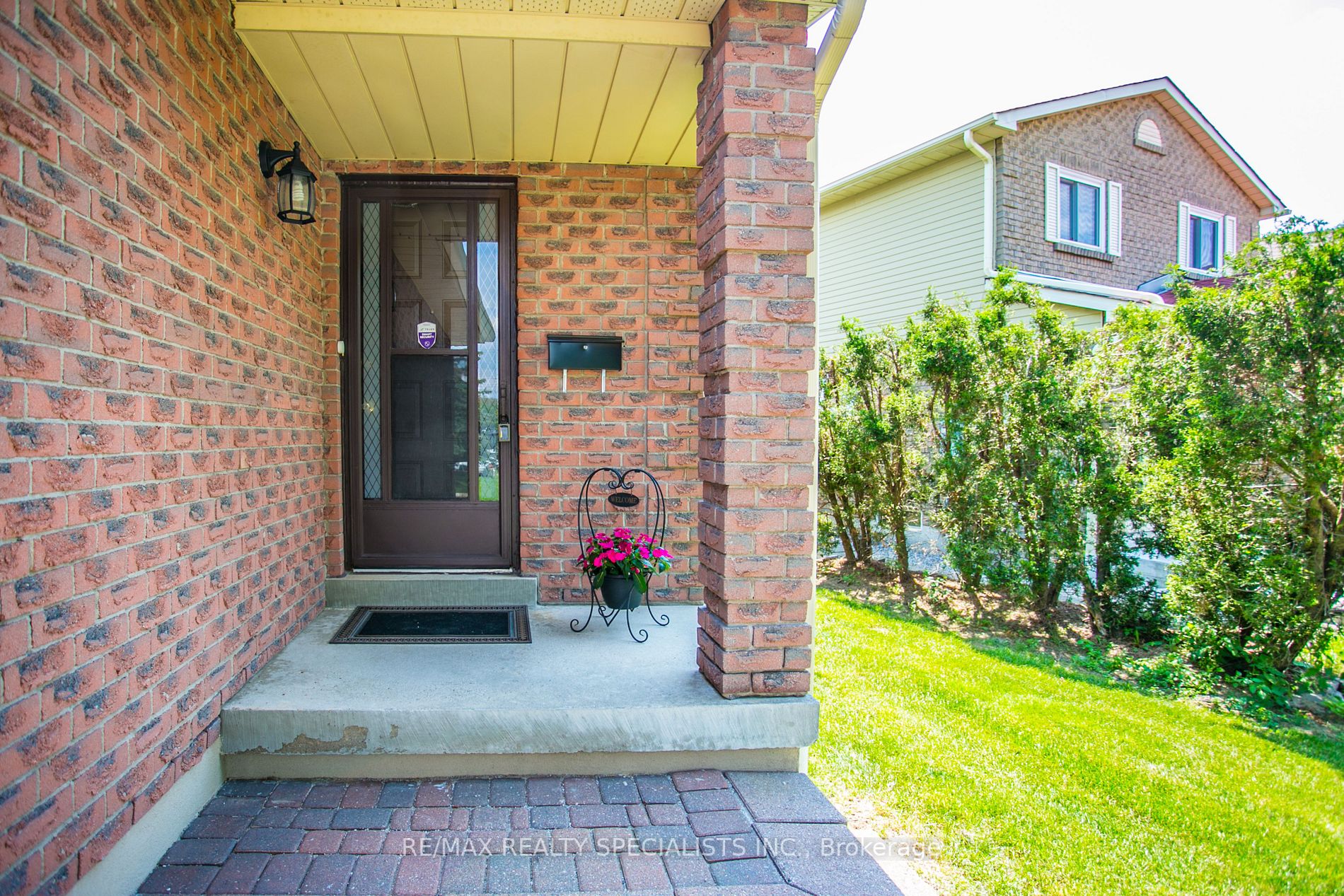 4120 Chadburn Crescent
