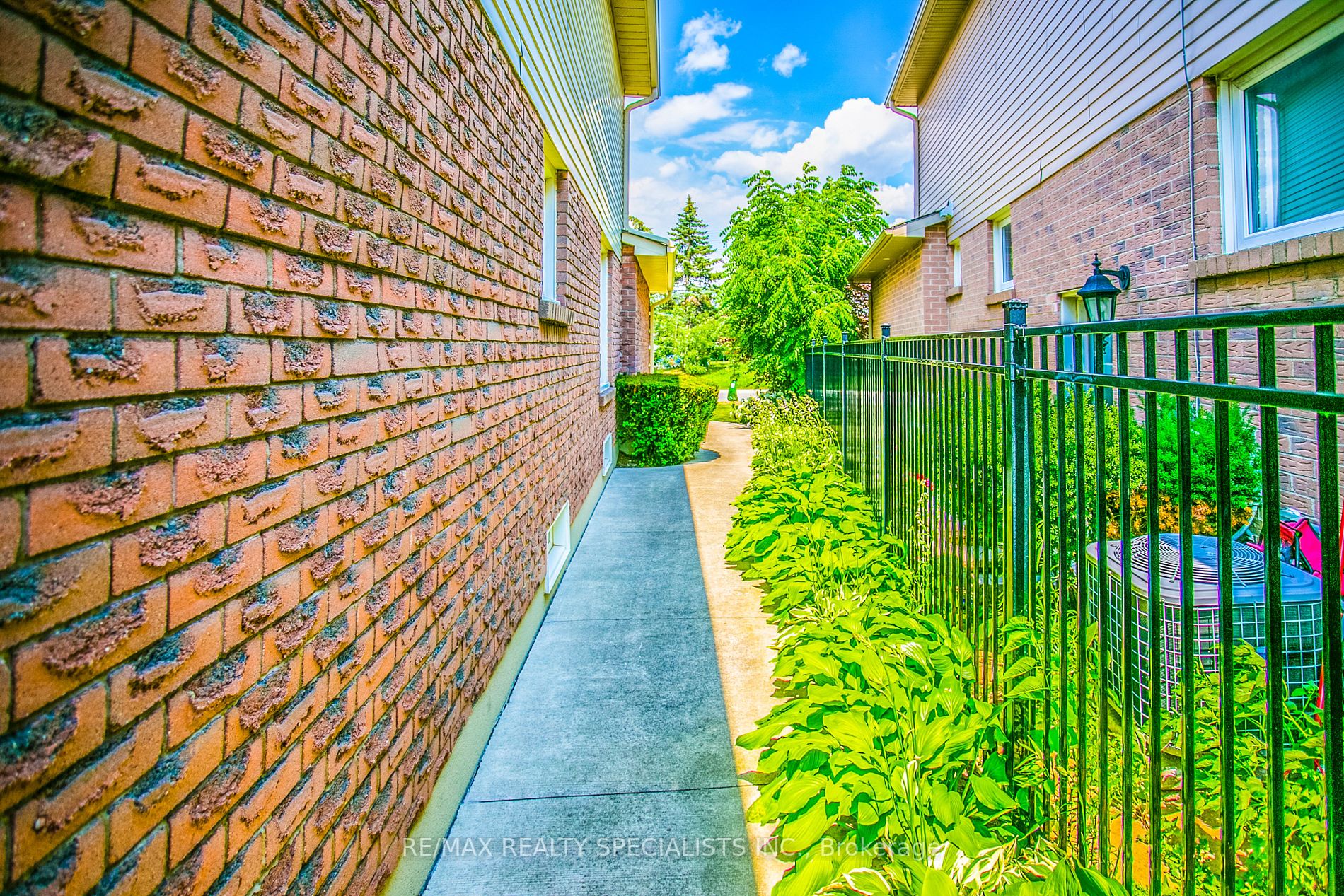4120 Chadburn Crescent