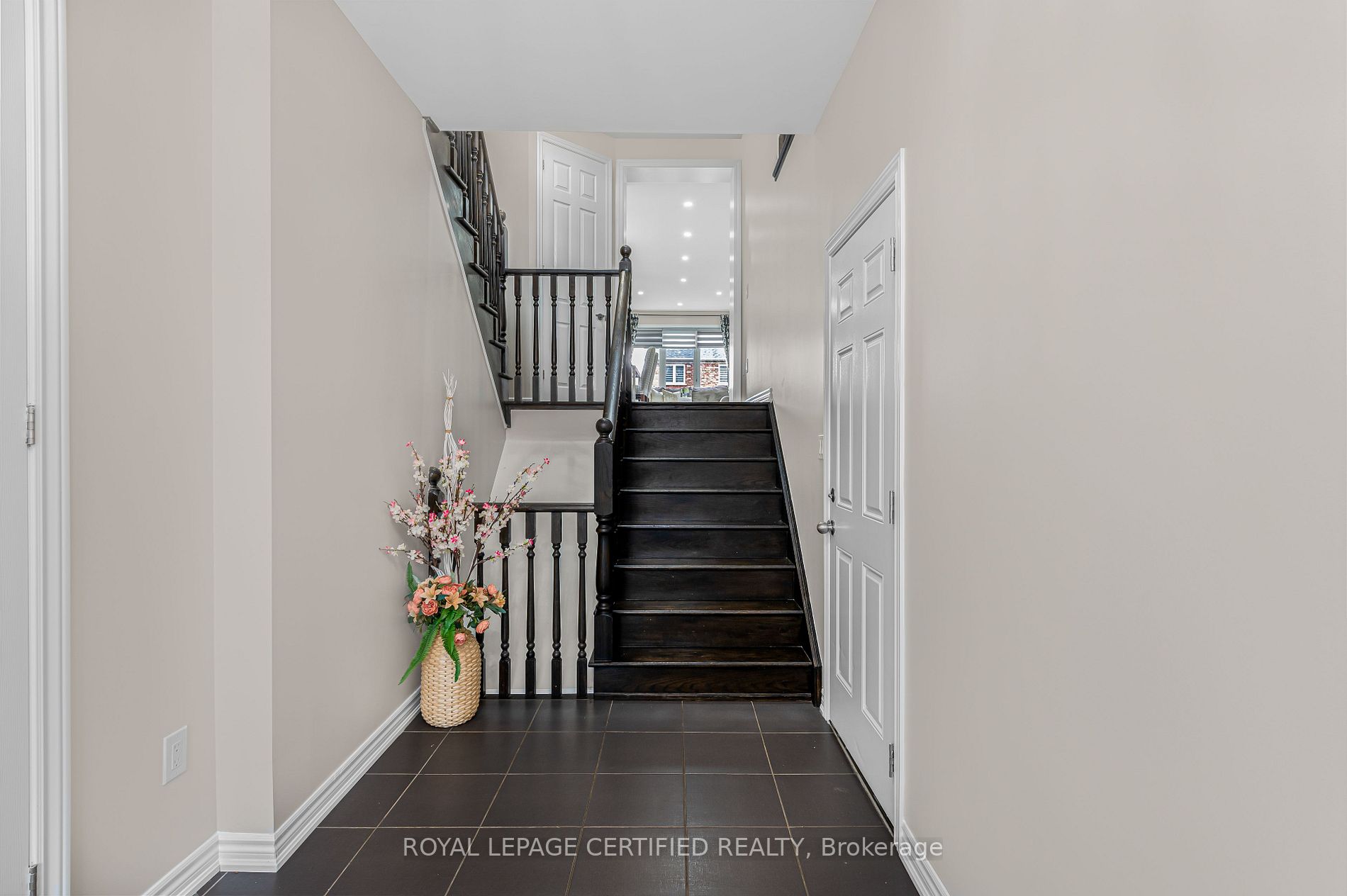 11 Brethby Street