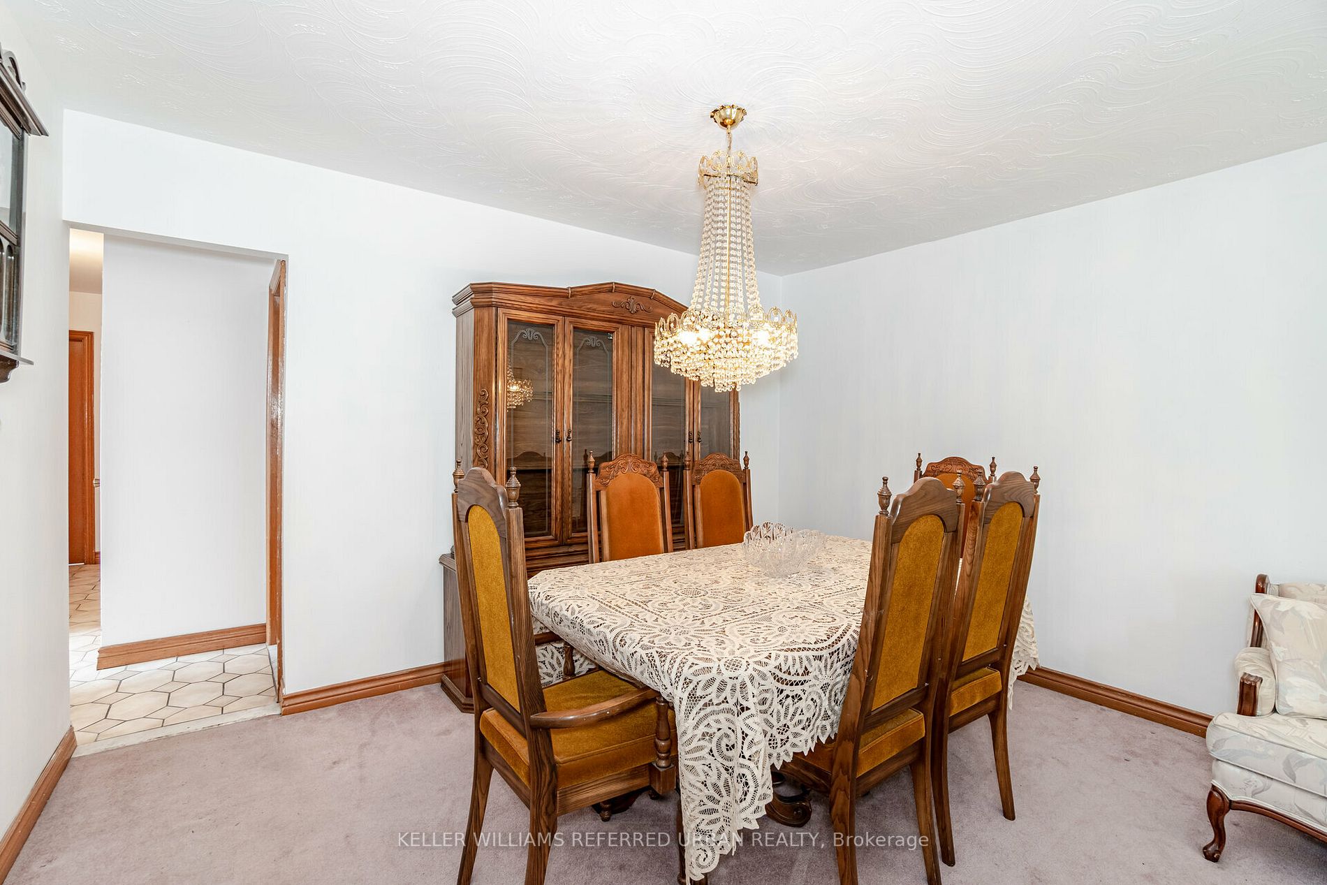 68 Laura Rd