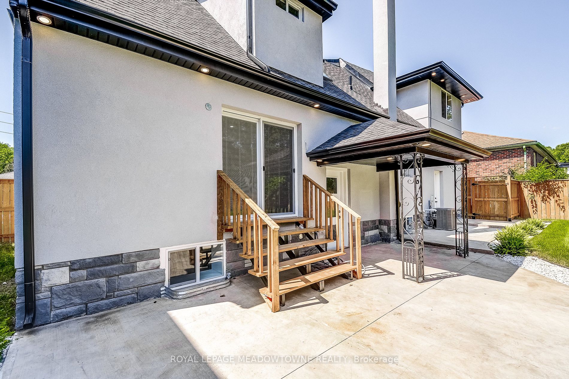 312 Mallard Avenue