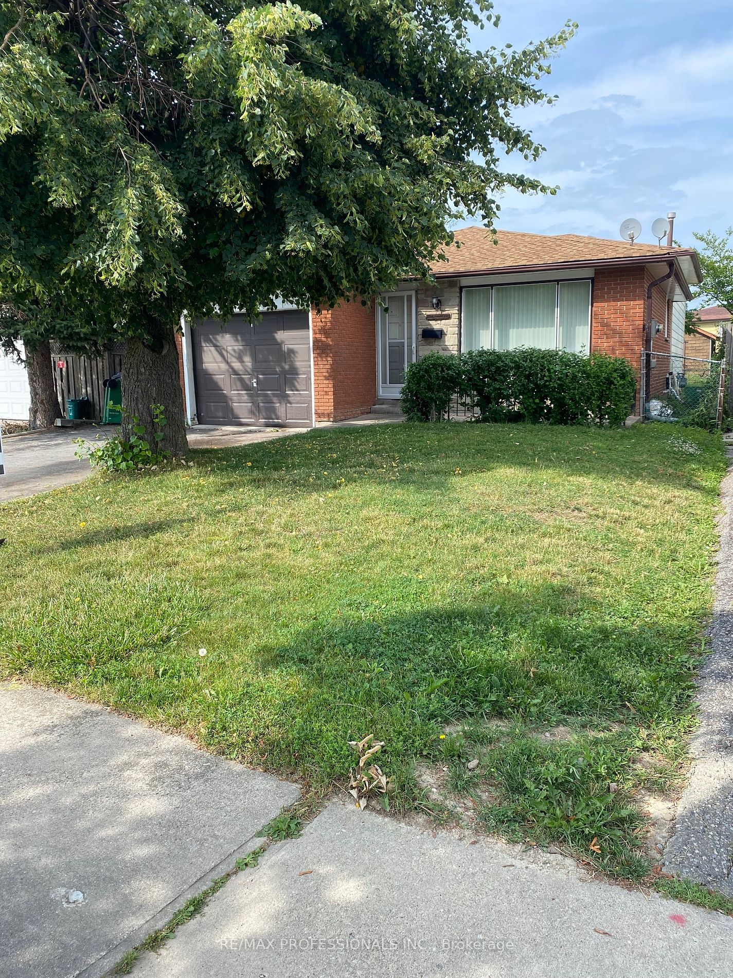 3218 Monica Dr