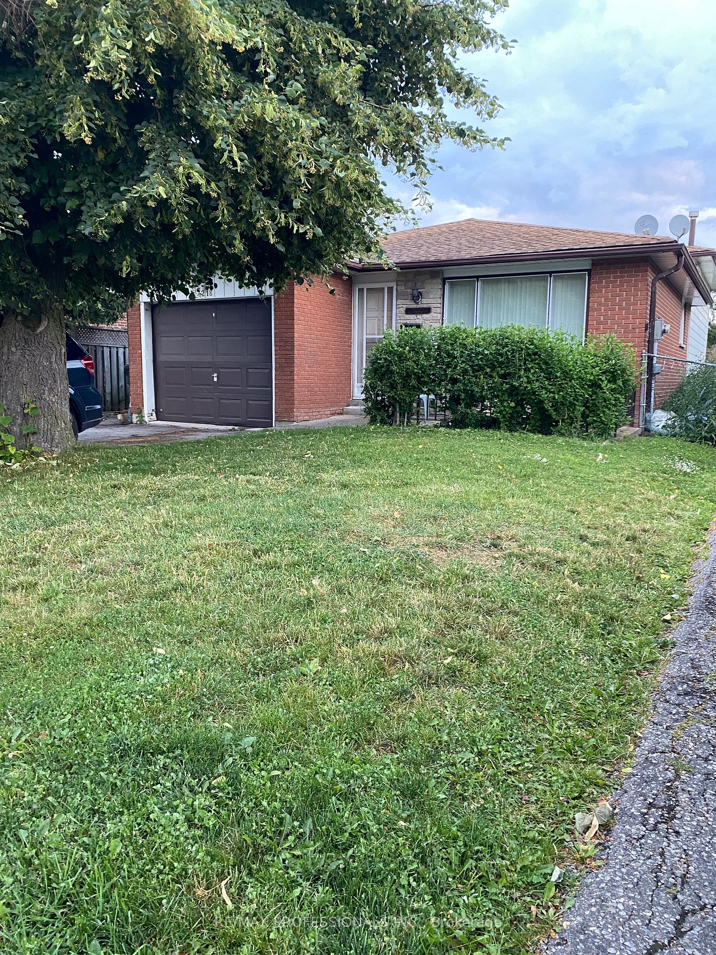 3218 Monica Dr