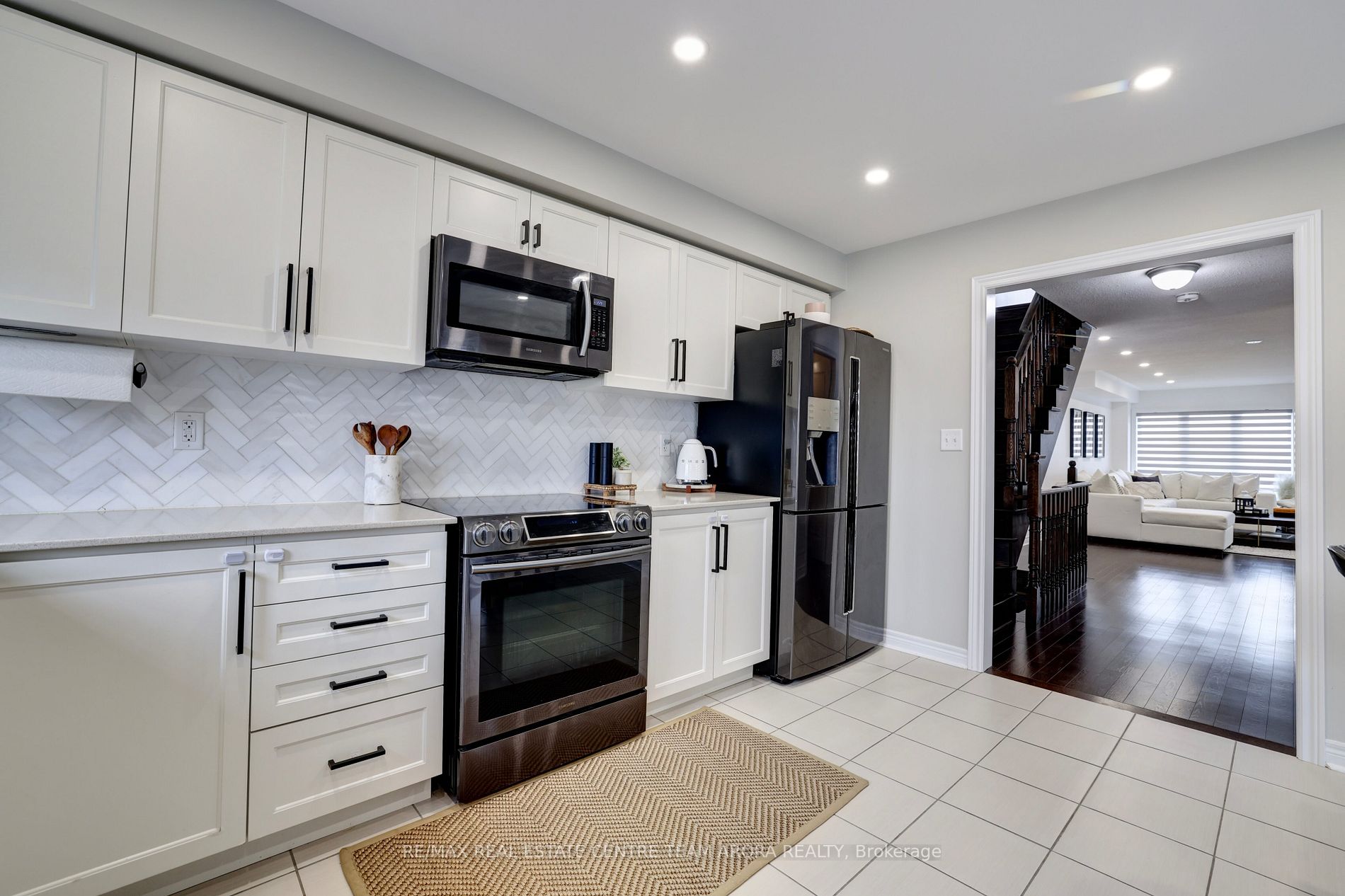 63 Hogan Manor Dr