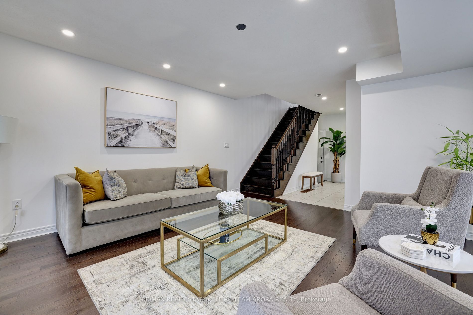 63 Hogan Manor Dr