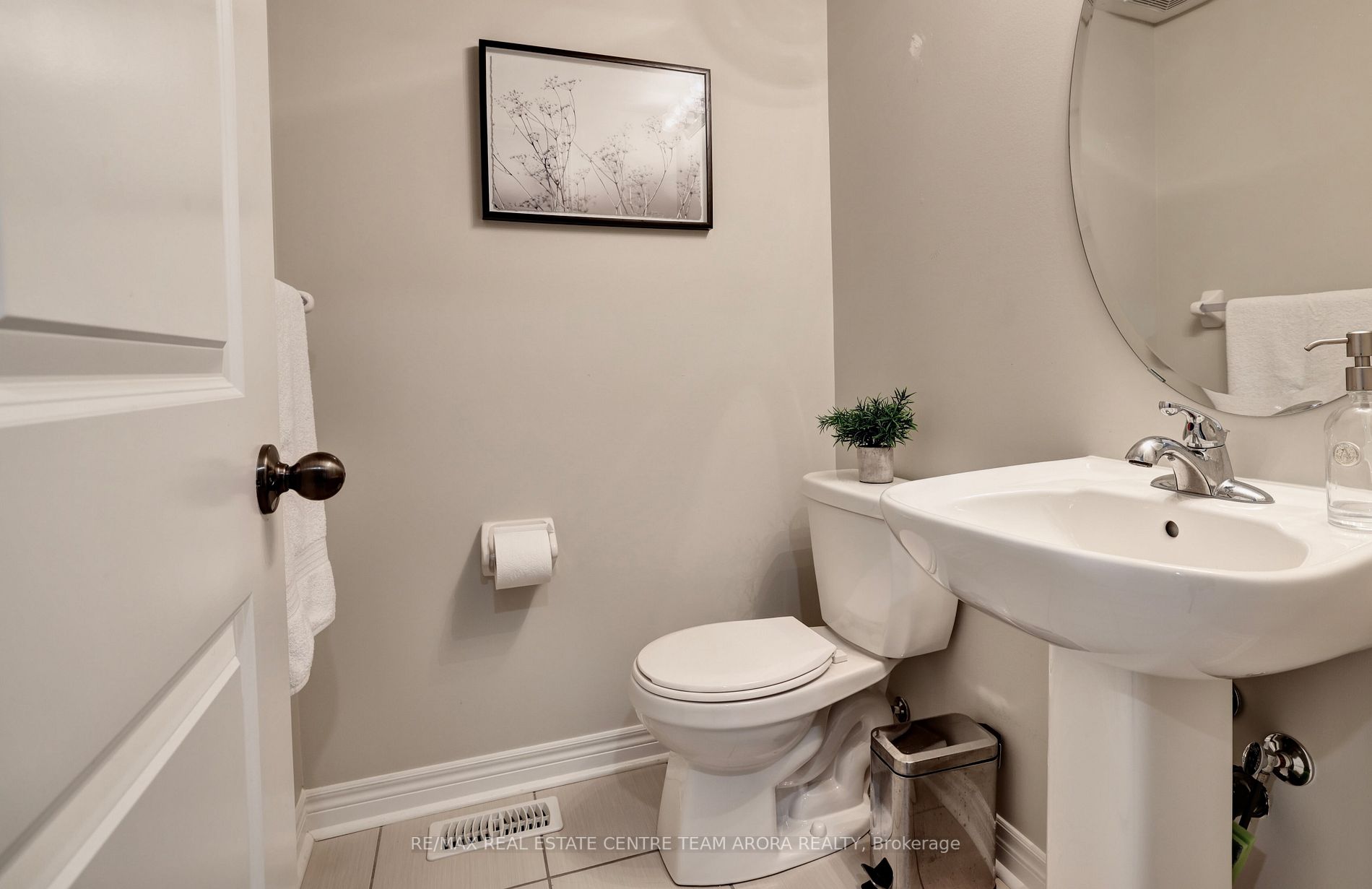 63 Hogan Manor Dr