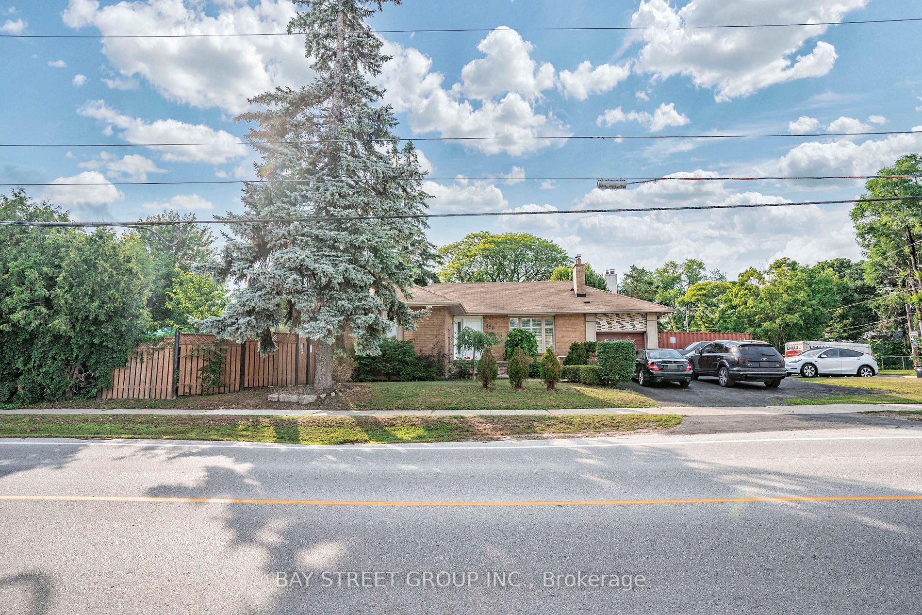 459 North Service Rd