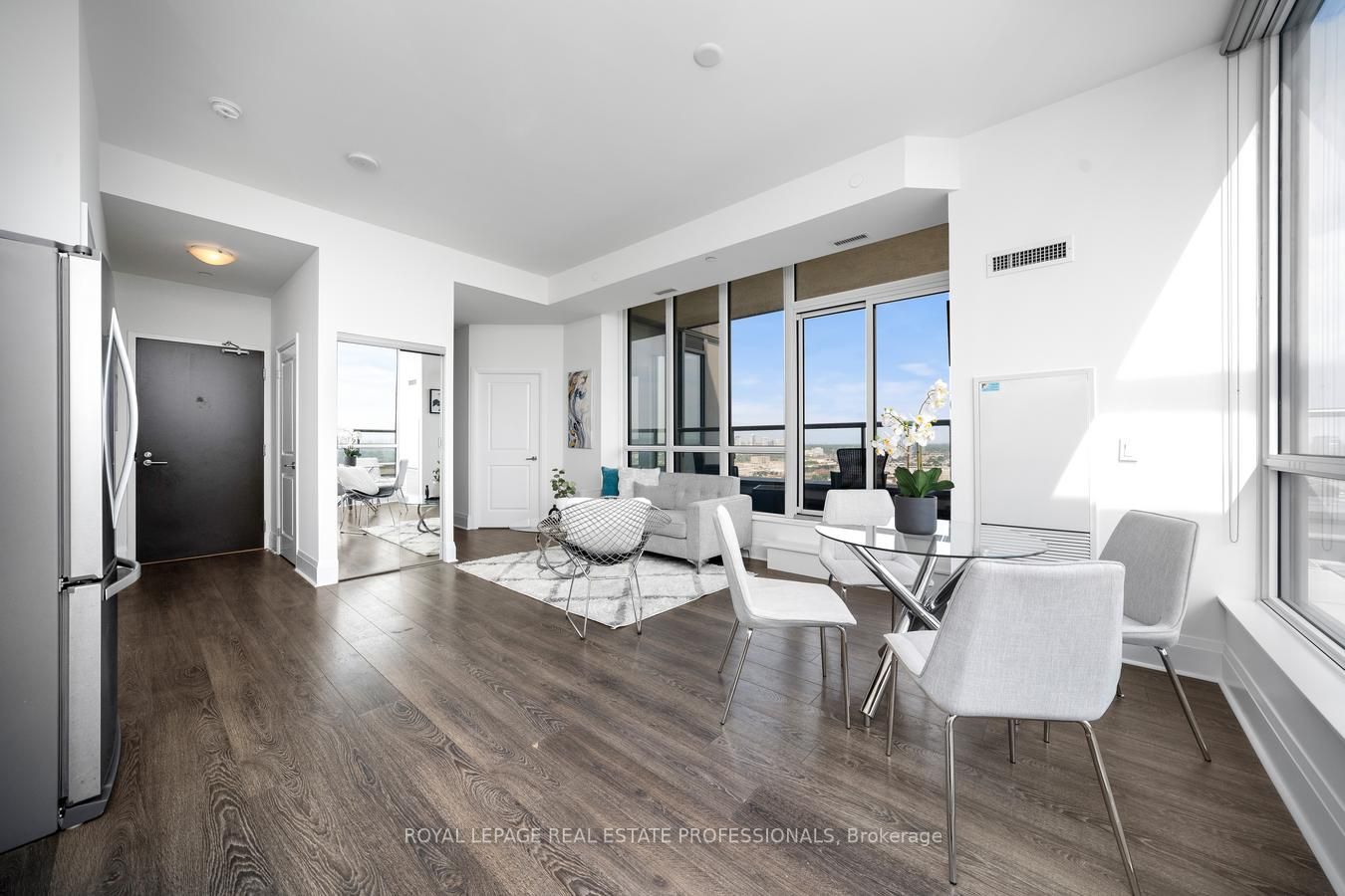 17 Zorra St, #2302