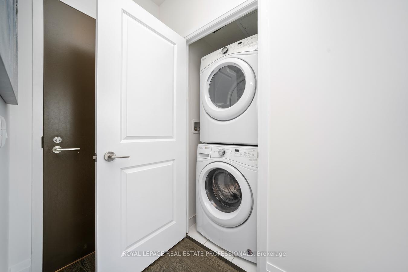 17 Zorra St, #2302