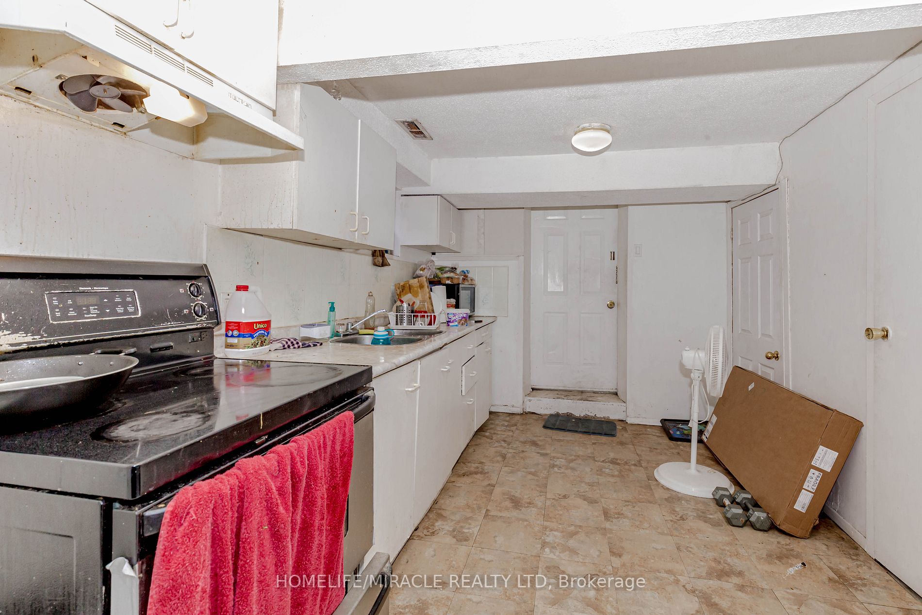 3410 Chipley Cres