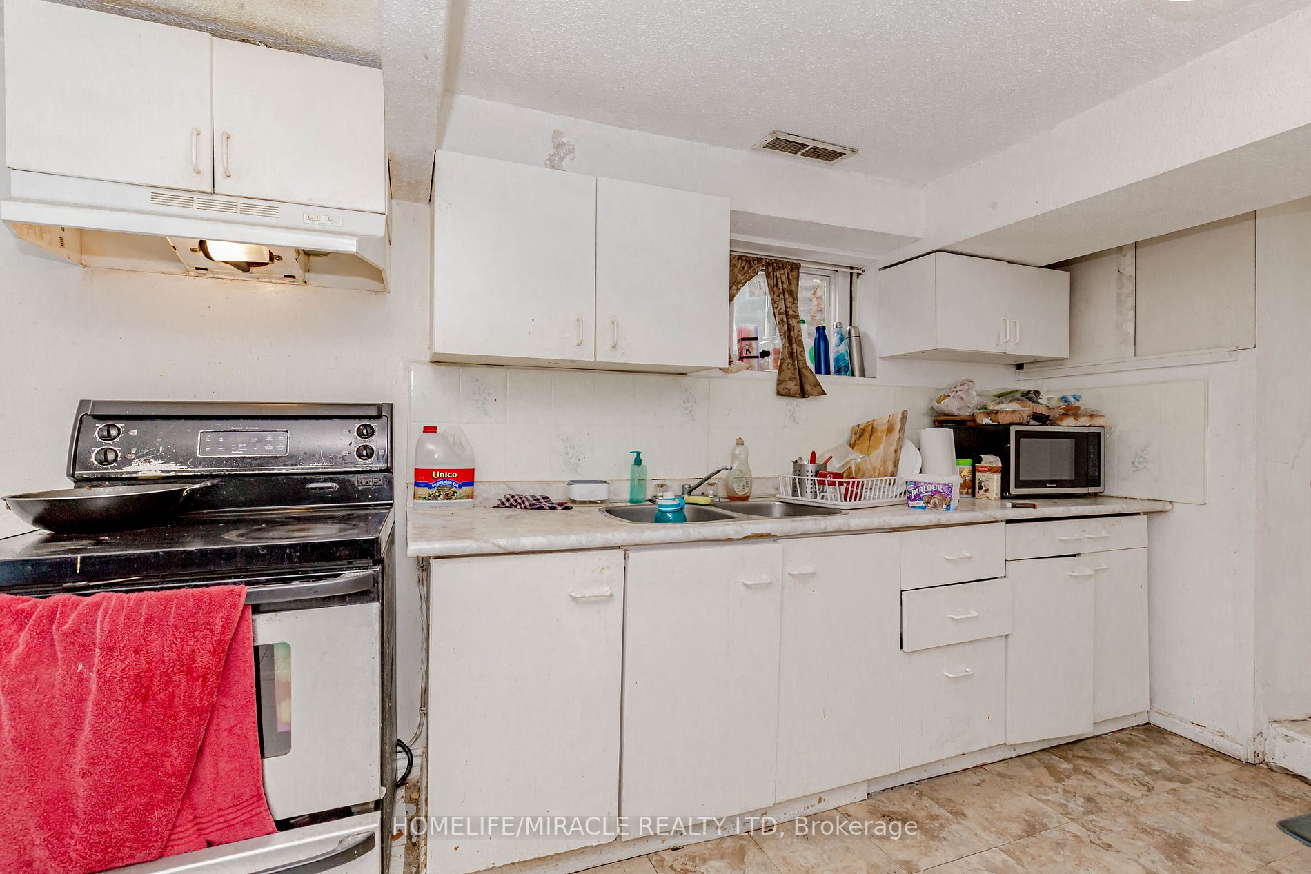 3410 Chipley Cres