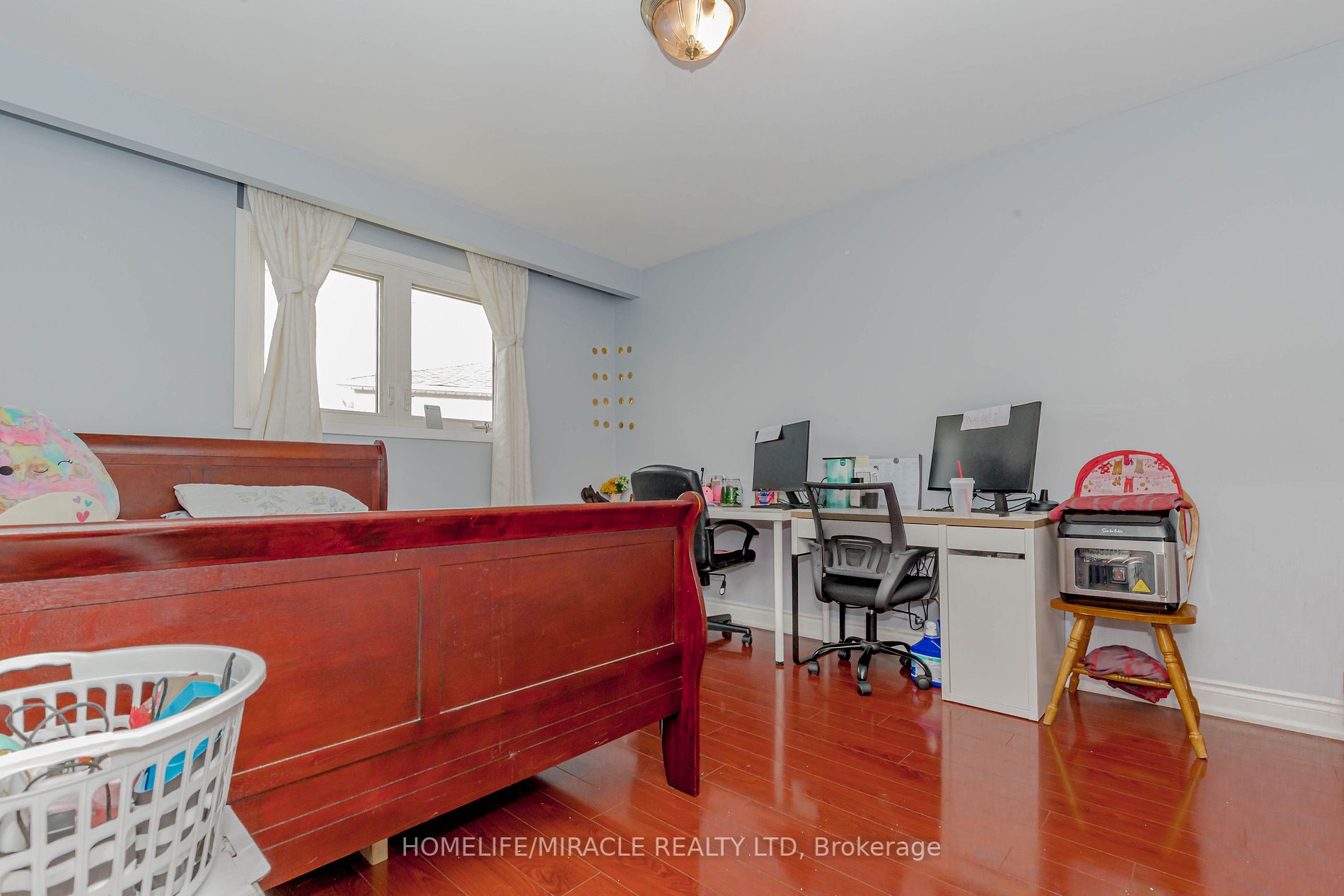 3410 Chipley Cres
