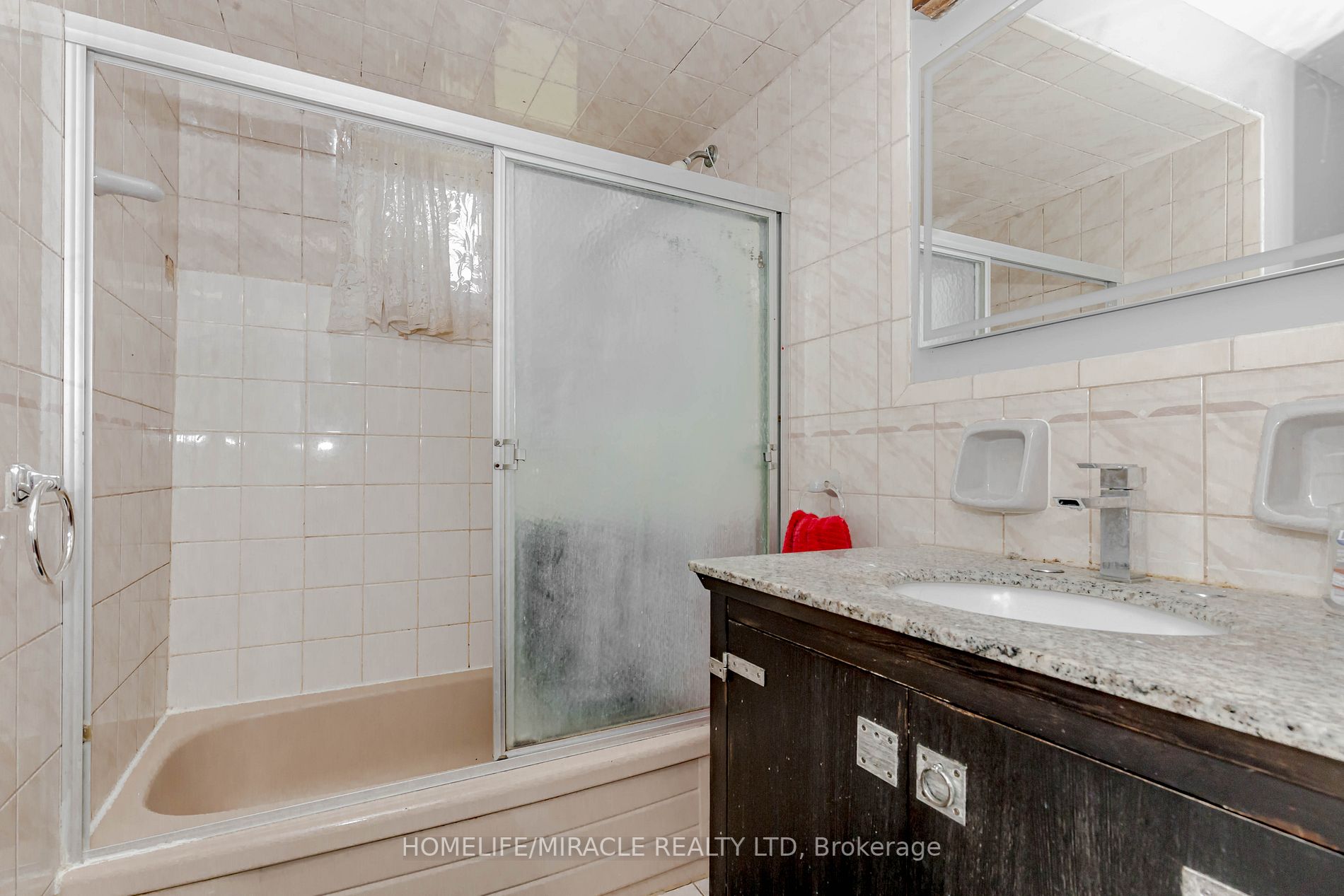 3410 Chipley Cres