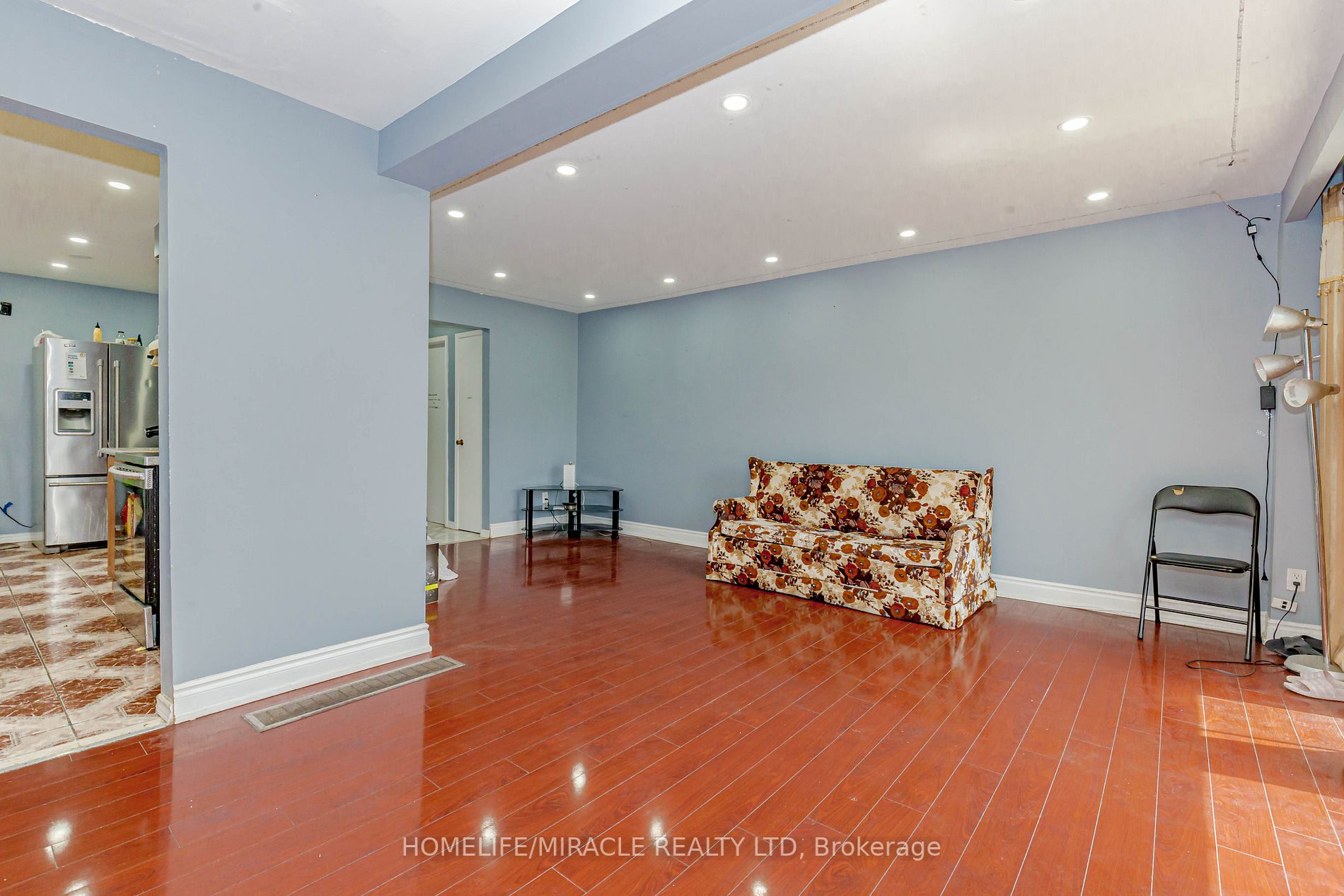 3410 Chipley Cres