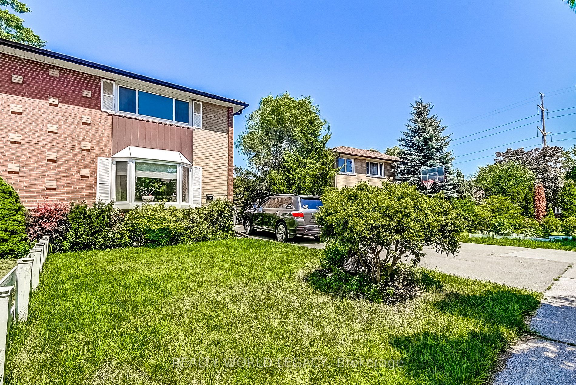 1225 Nigel Rd
