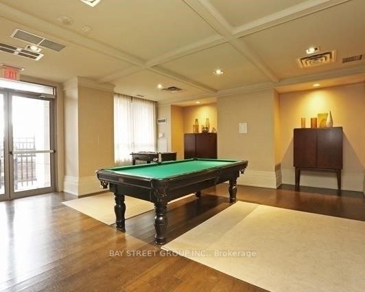 388 Prince Of Wales Drive #907