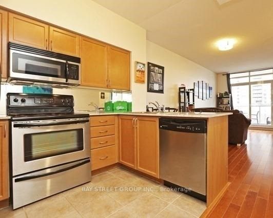 388 Prince Of Wales Drive #907