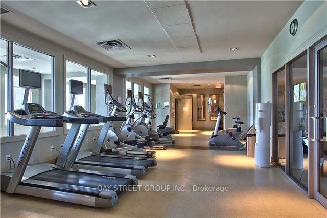 388 Prince Of Wales Drive #907