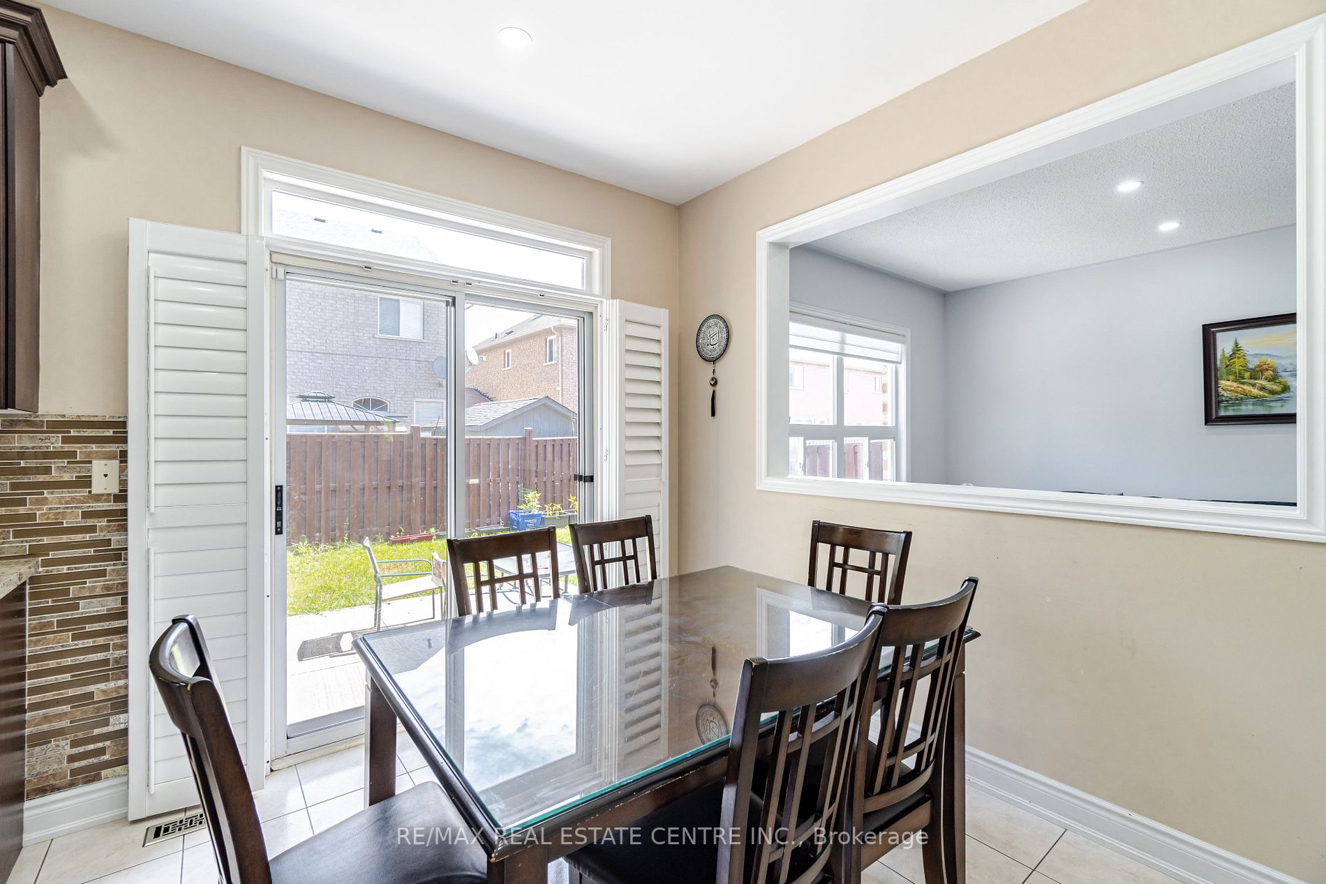 7 Dovehaven Cres