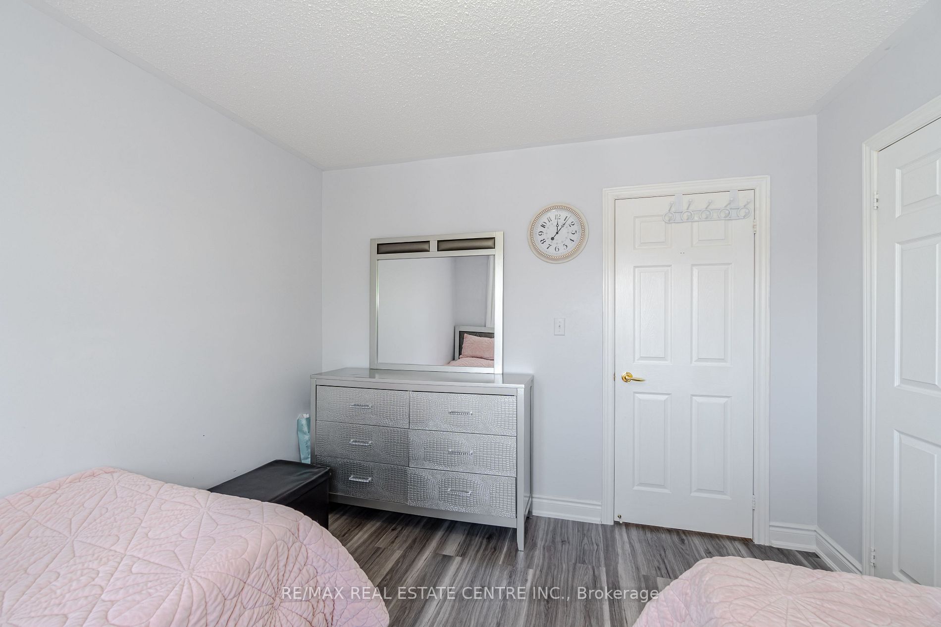 7 Dovehaven Cres