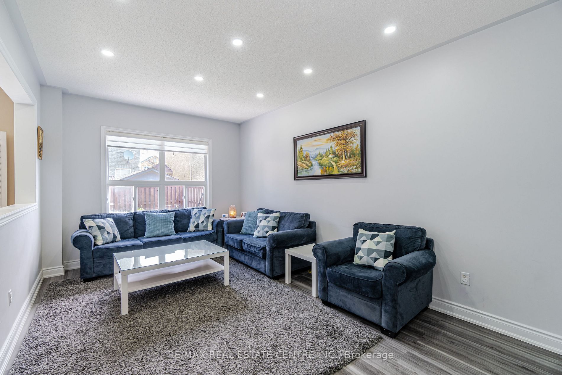 7 Dovehaven Cres