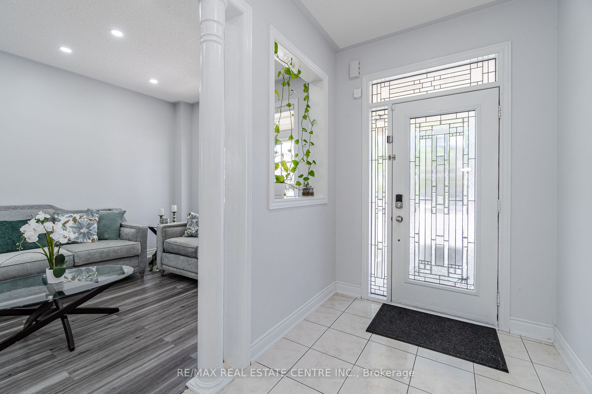 7 Dovehaven Cres