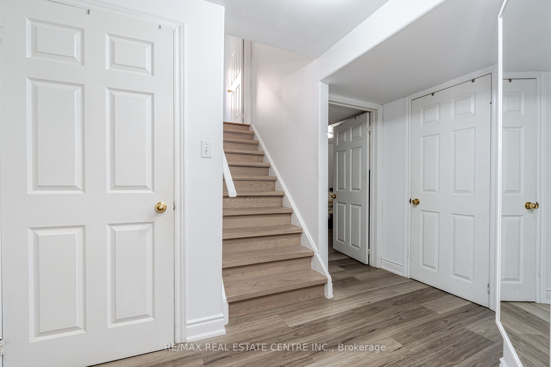 7 Dovehaven Cres