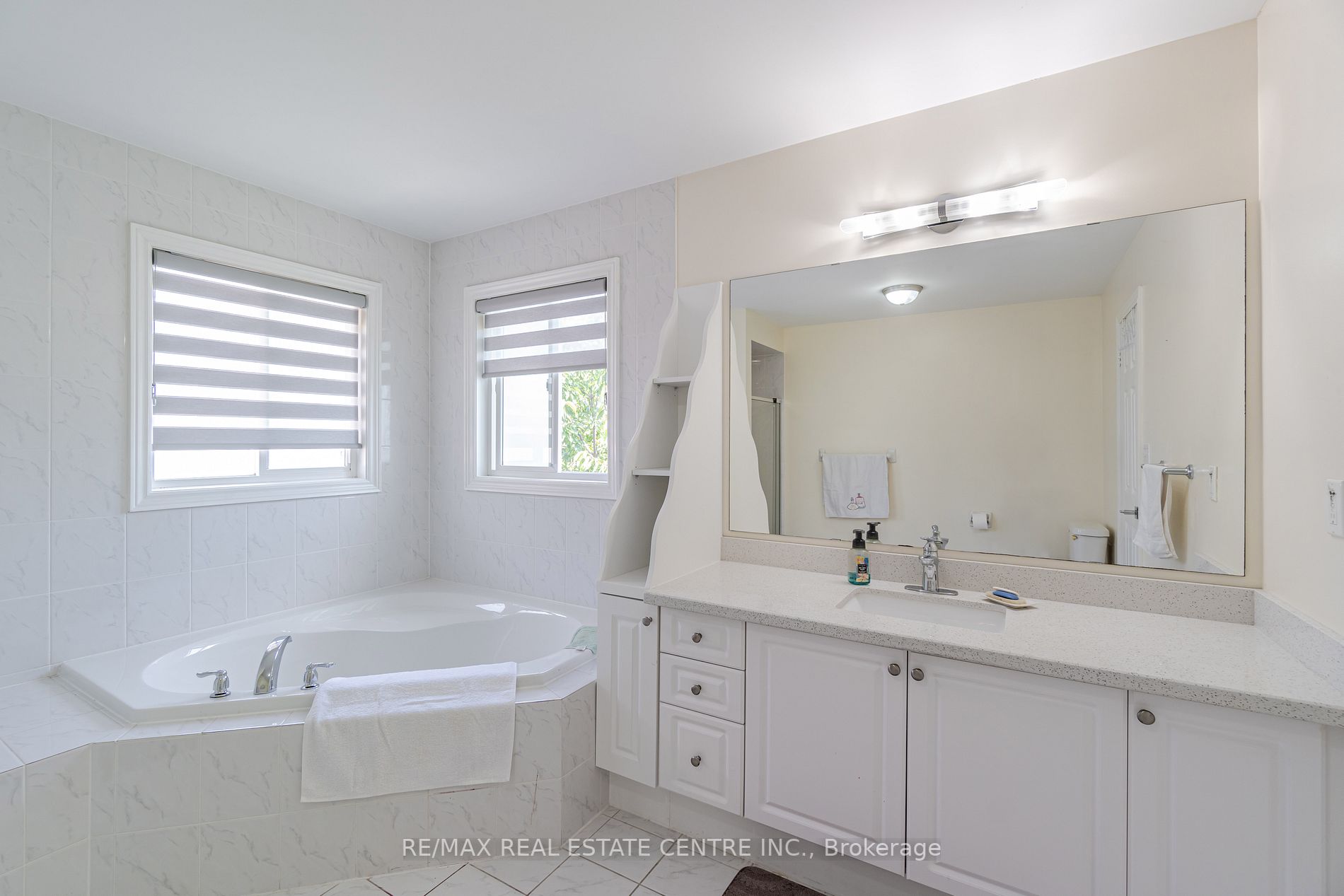 7 Dovehaven Cres