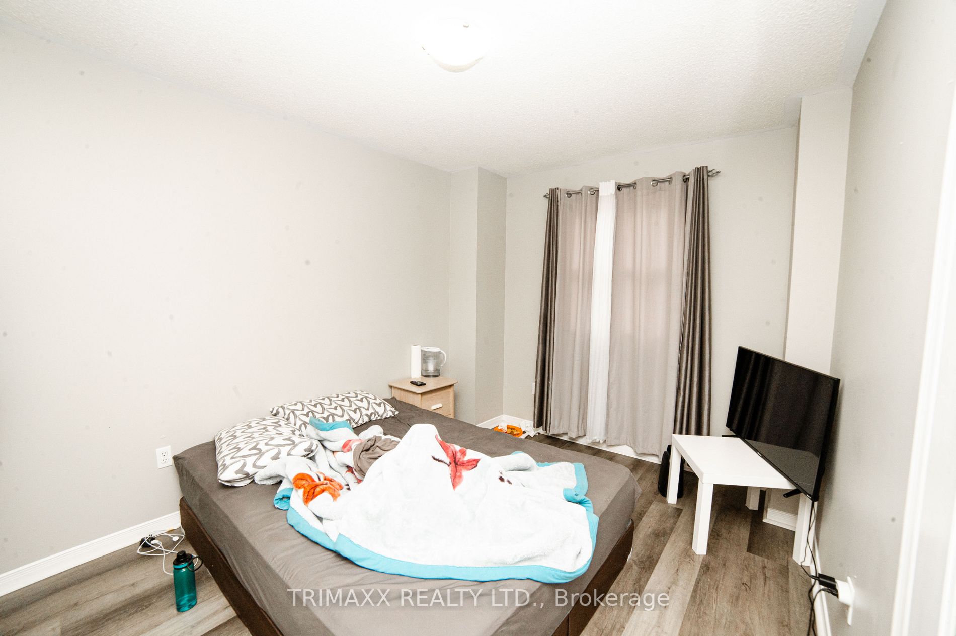 77 Stoneledge Circ N