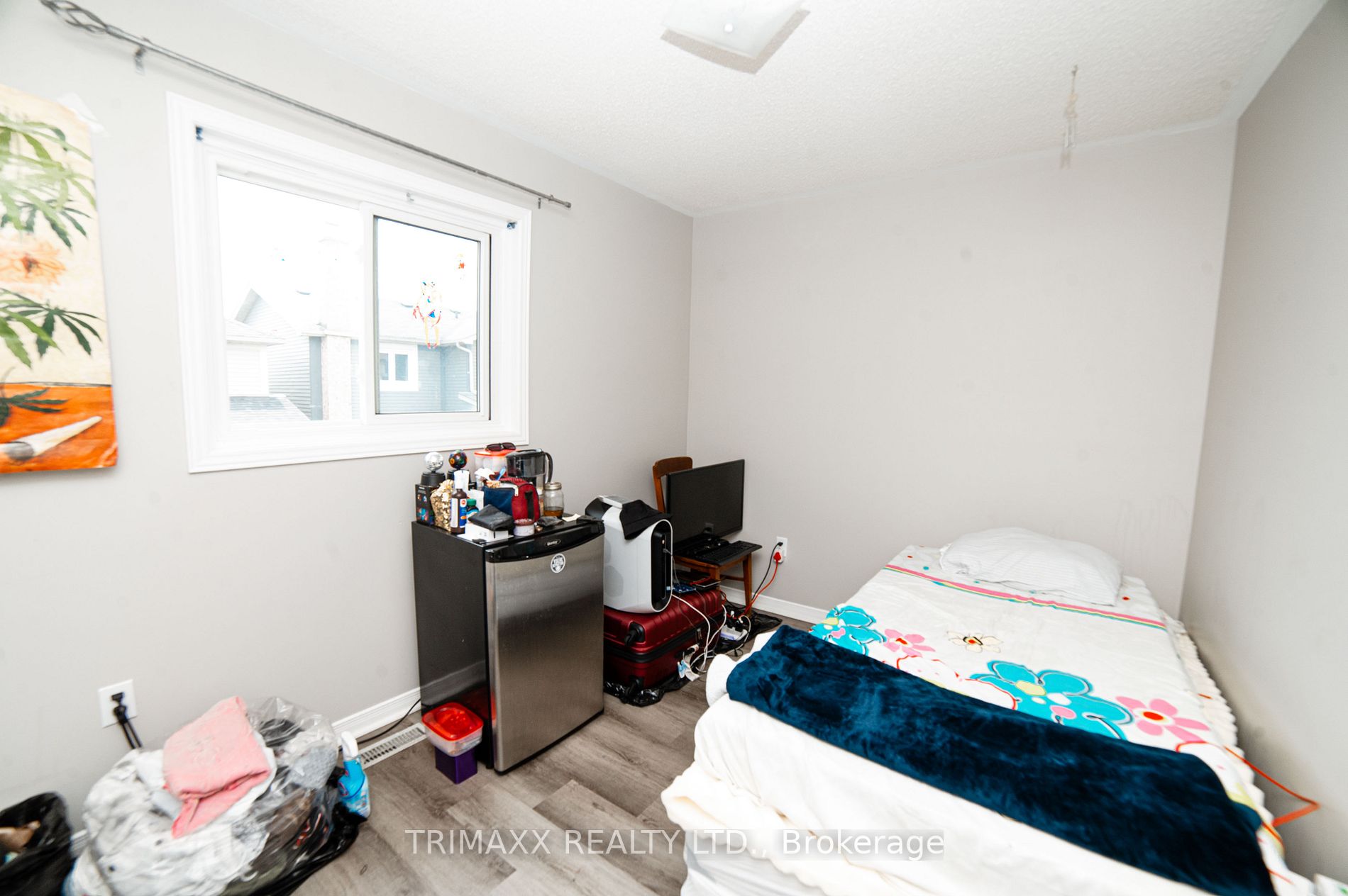 77 Stoneledge Circ N