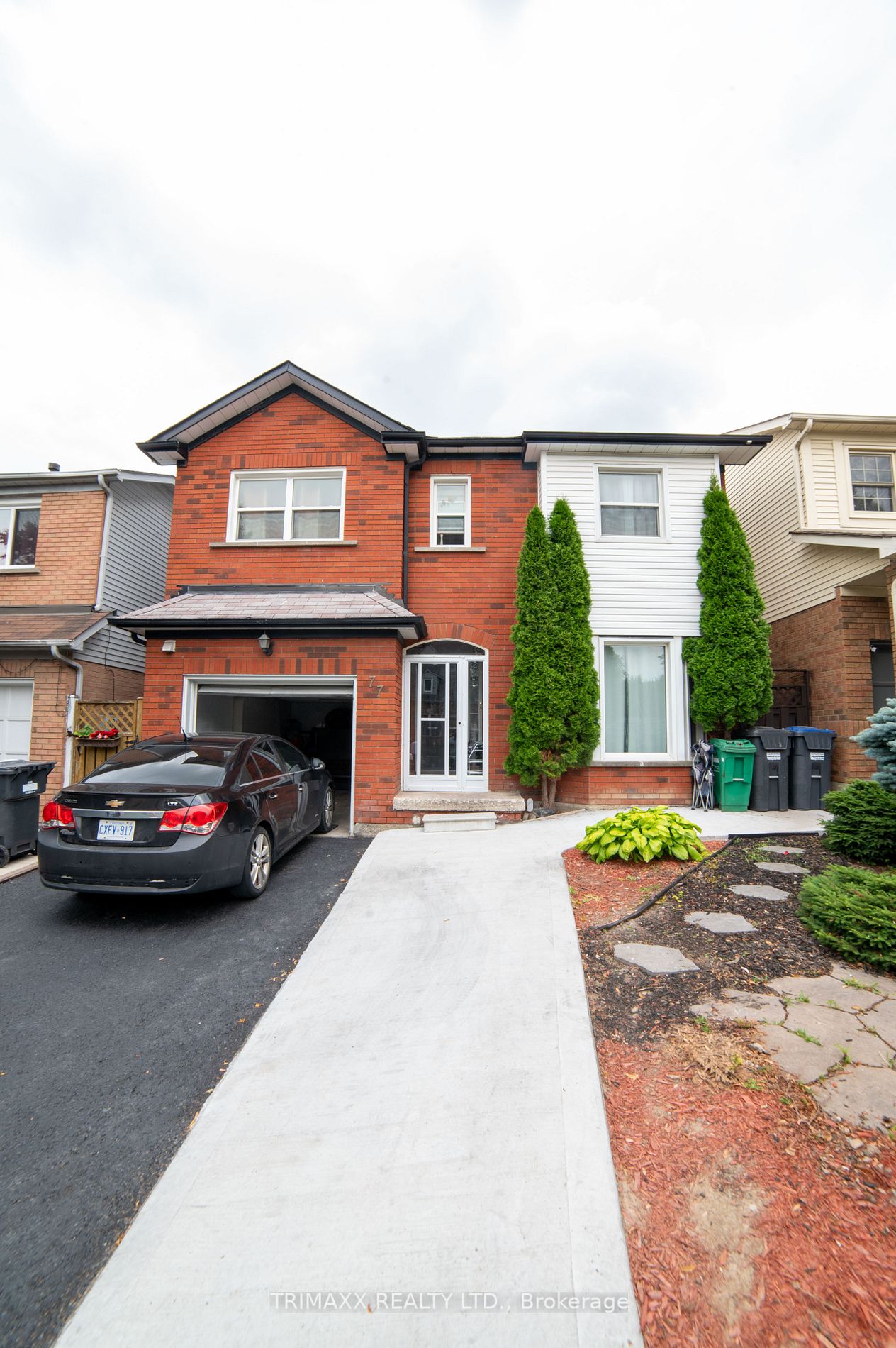77 Stoneledge Circ N