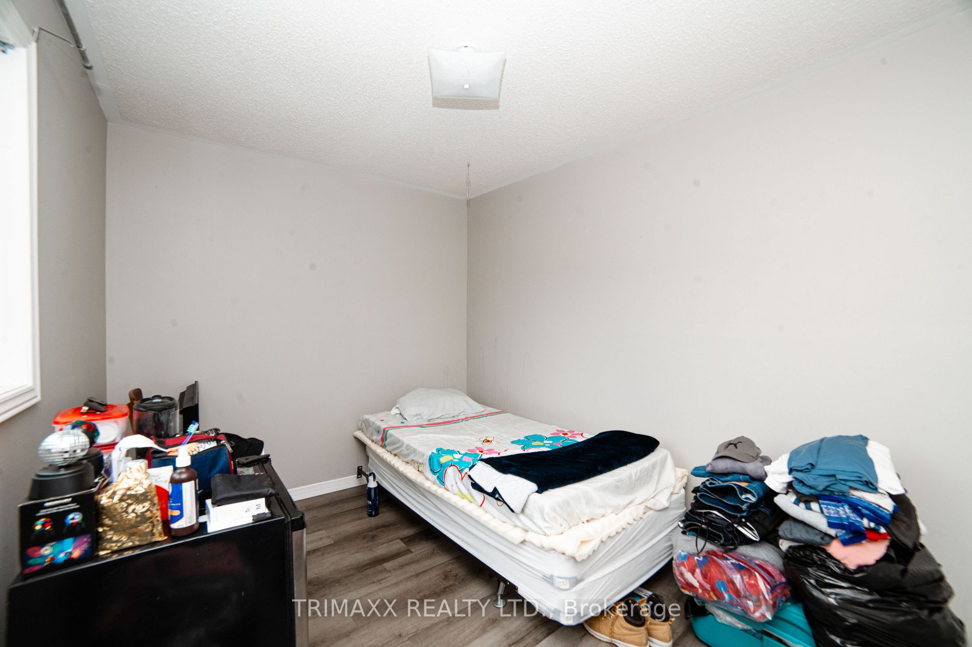 77 Stoneledge Circ N