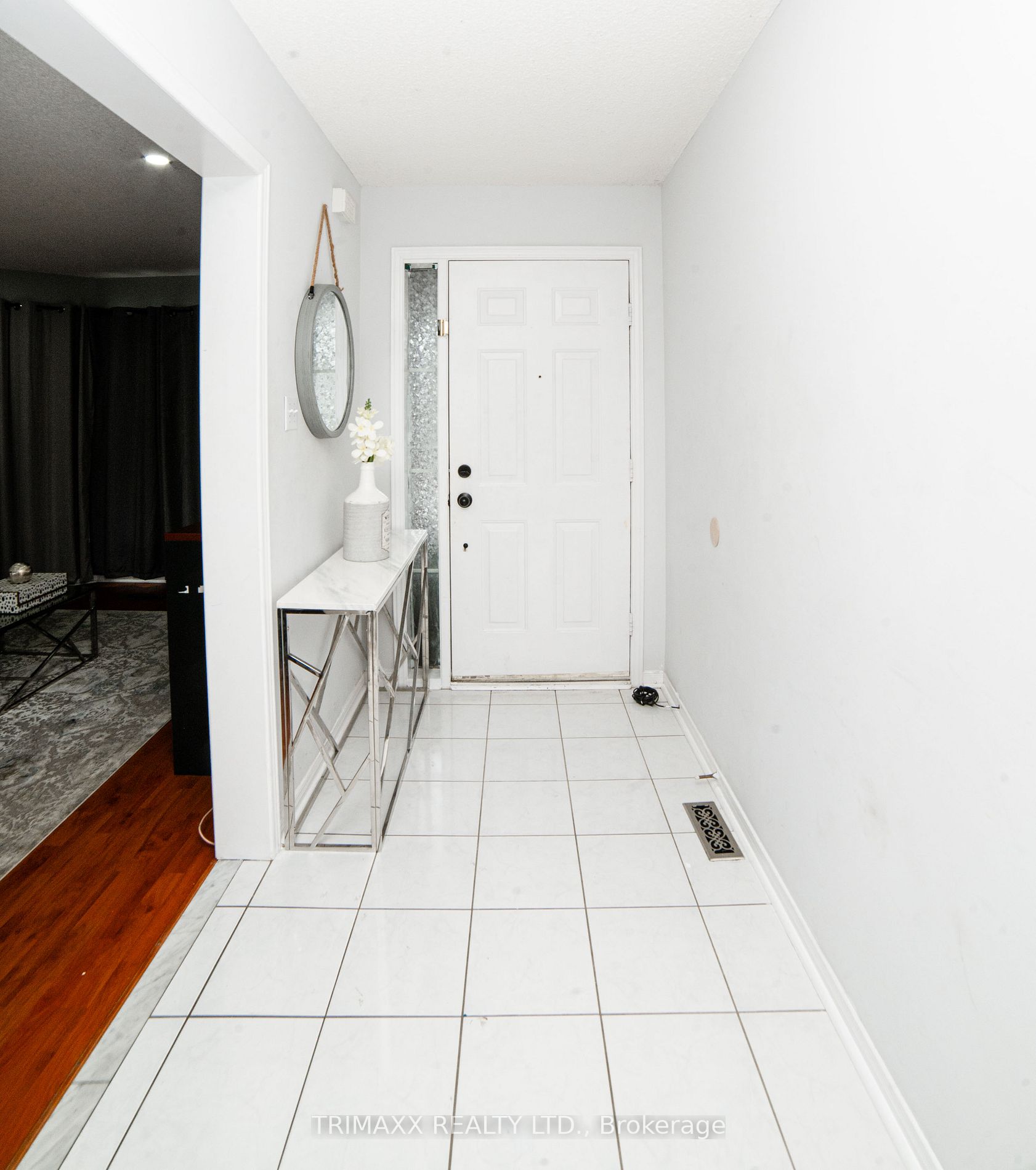77 Stoneledge Circ N
