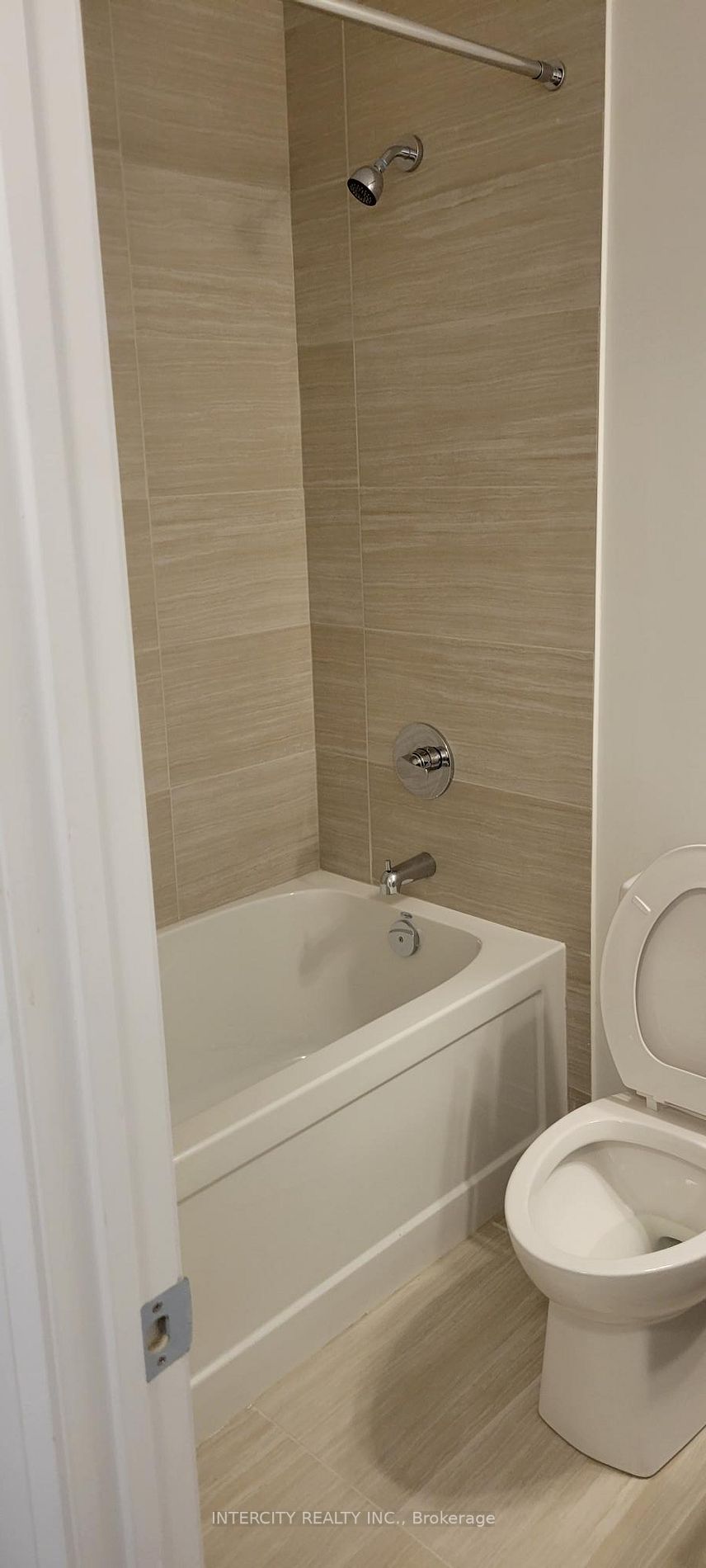 95 Attmar Drive, #204