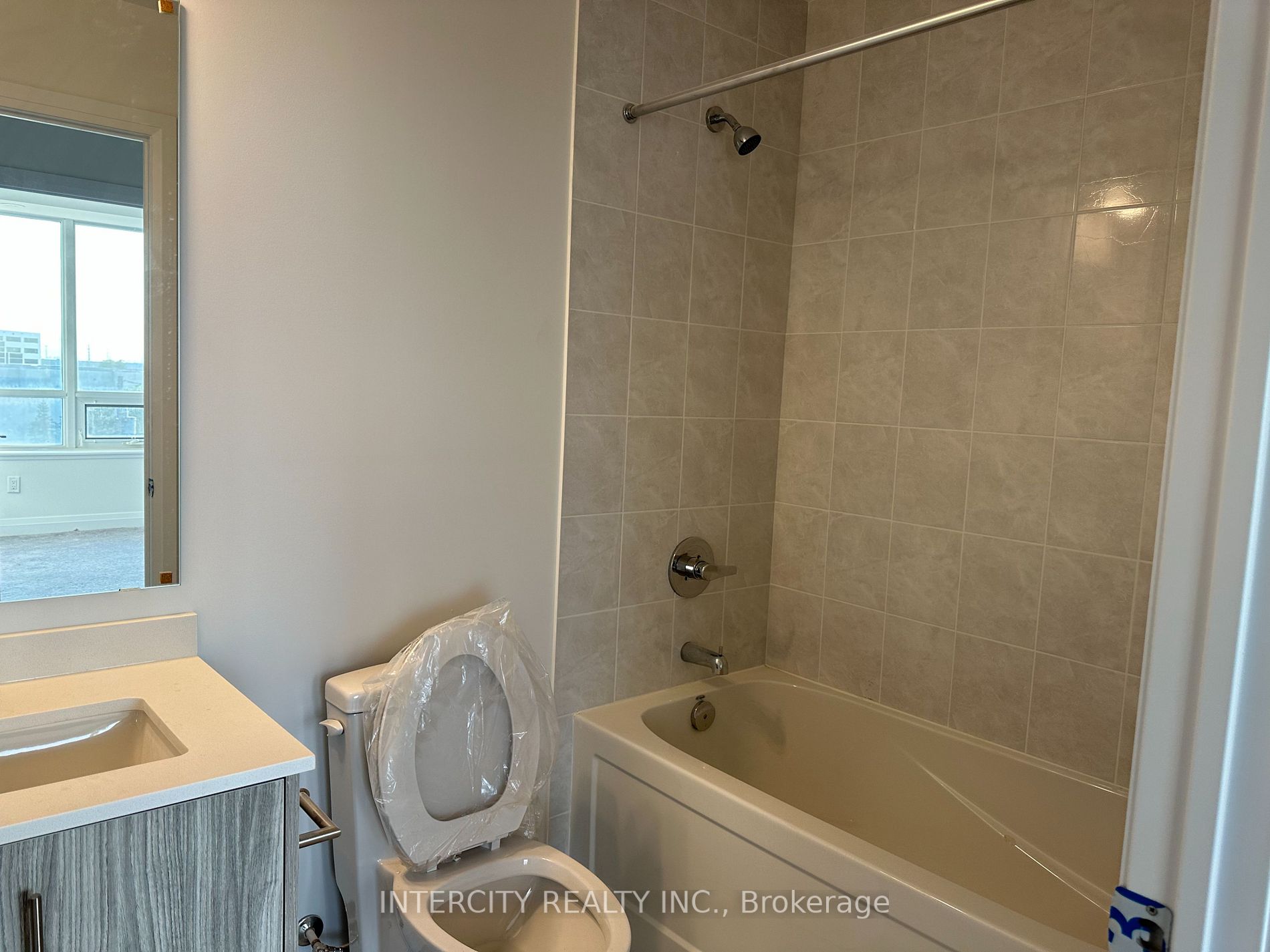 95 Attmar Dr, #307