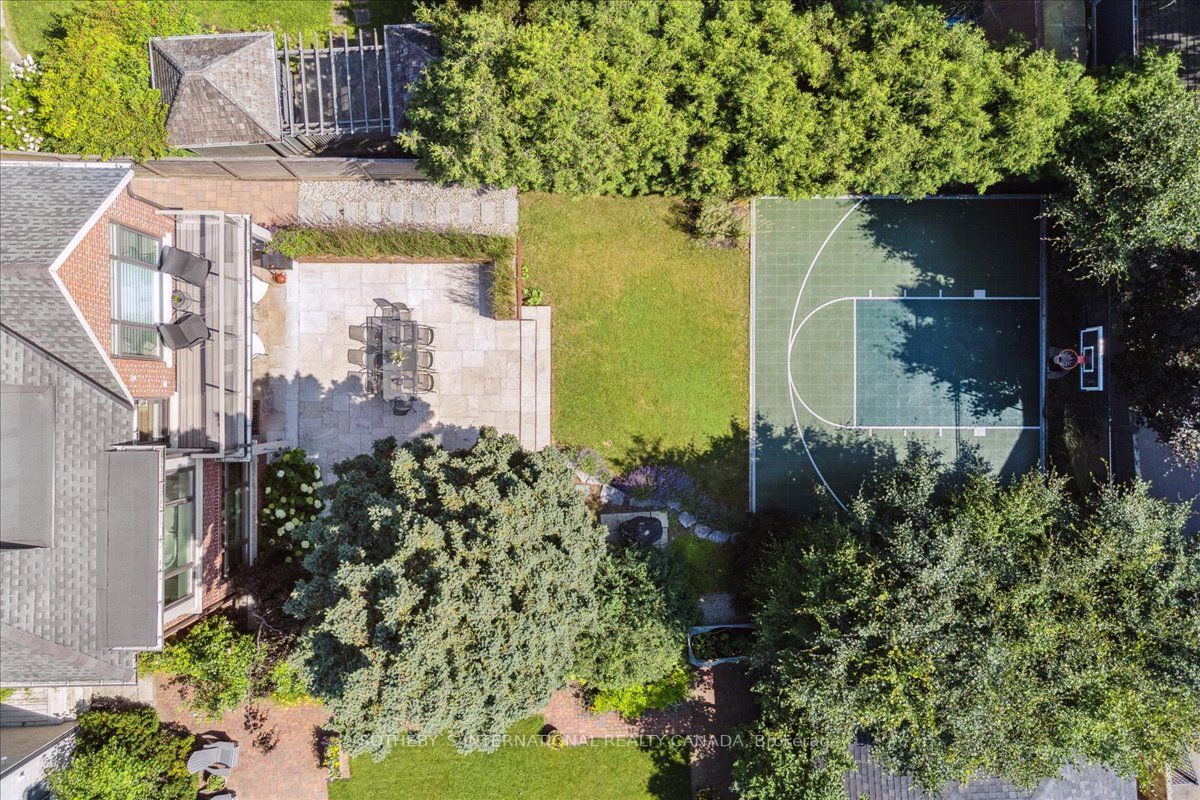 84 Kingsway Cres