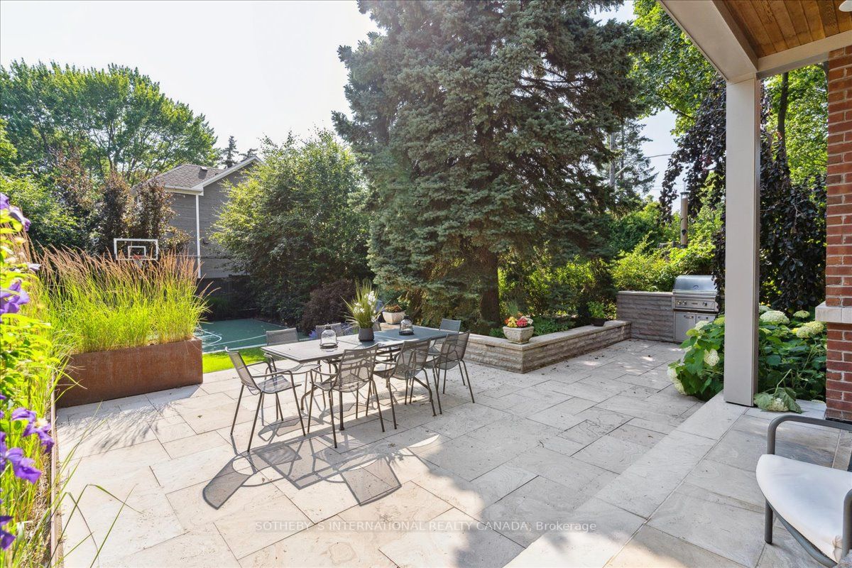 84 Kingsway Cres