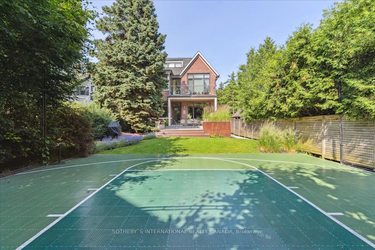 84 Kingsway Cres