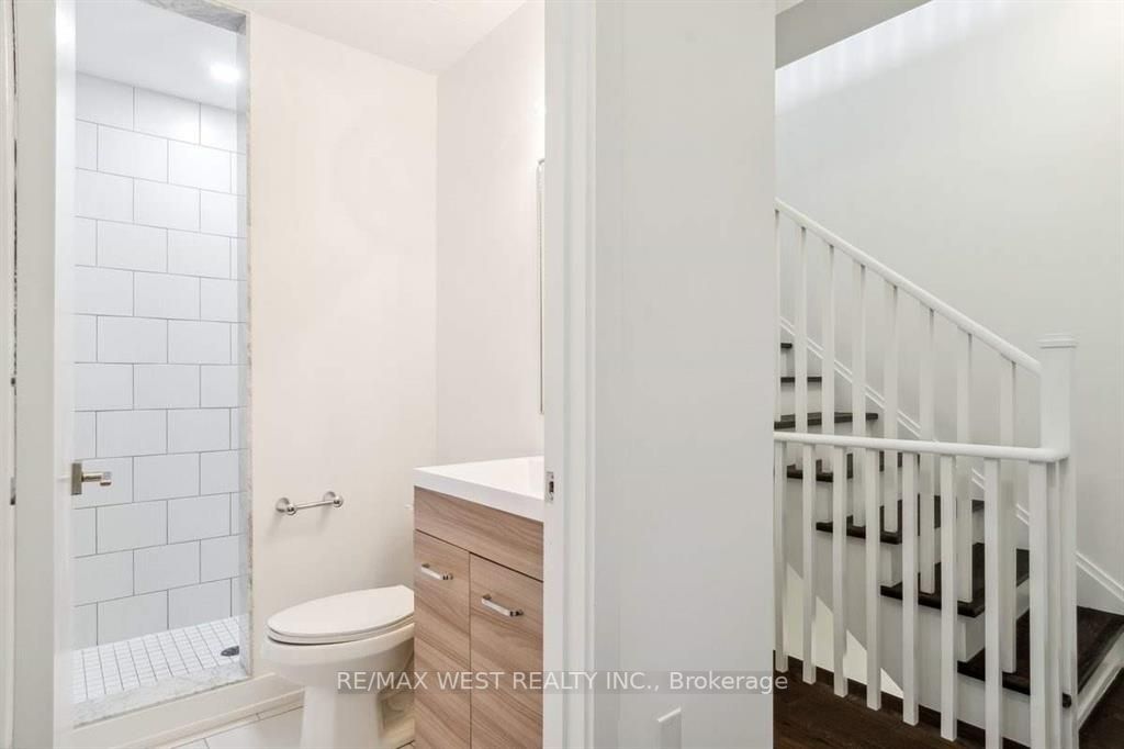 1183 Dufferin St, #102