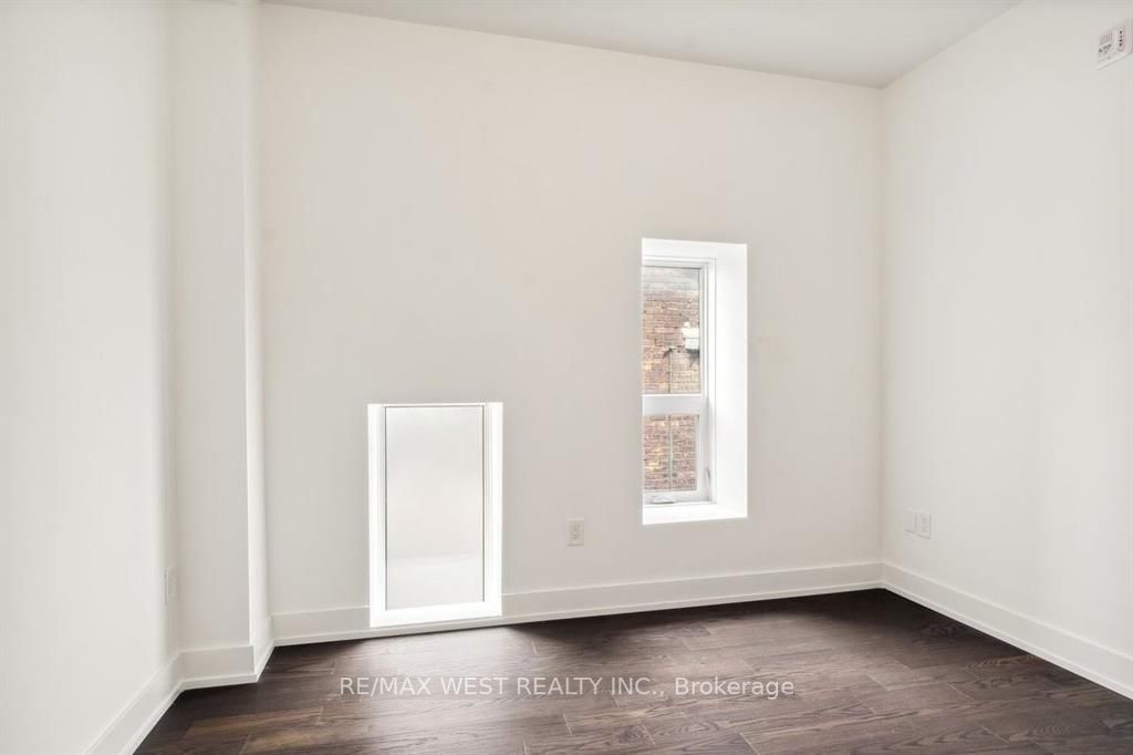 1183 Dufferin St, #102