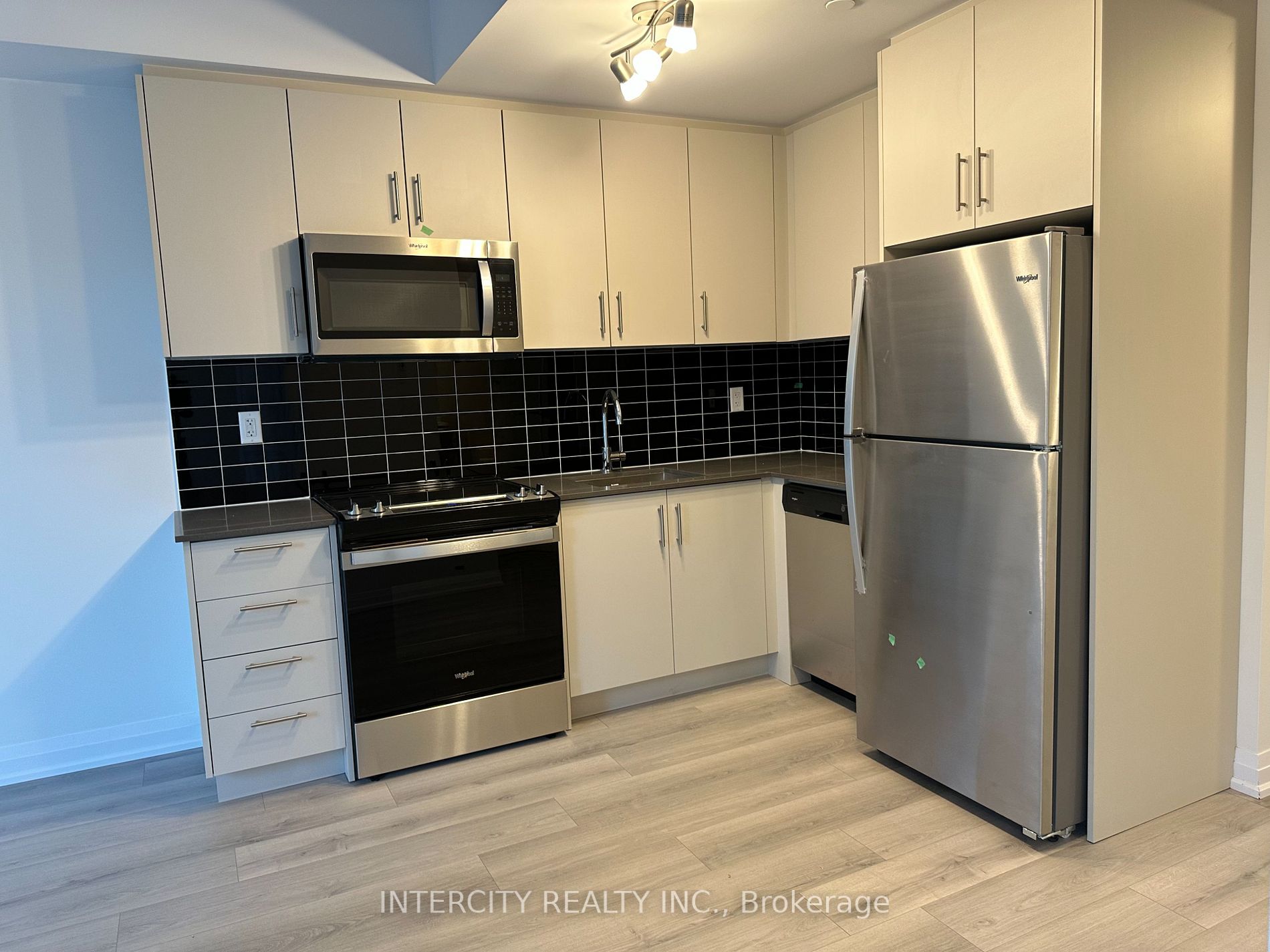 95 Attmar Drive, #204