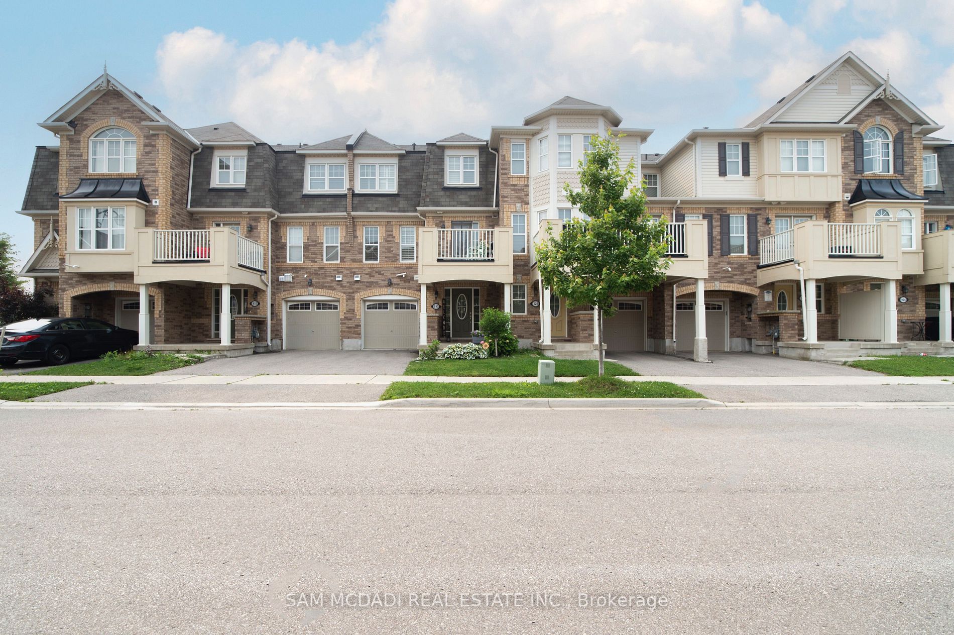 930 Nadalin Hts