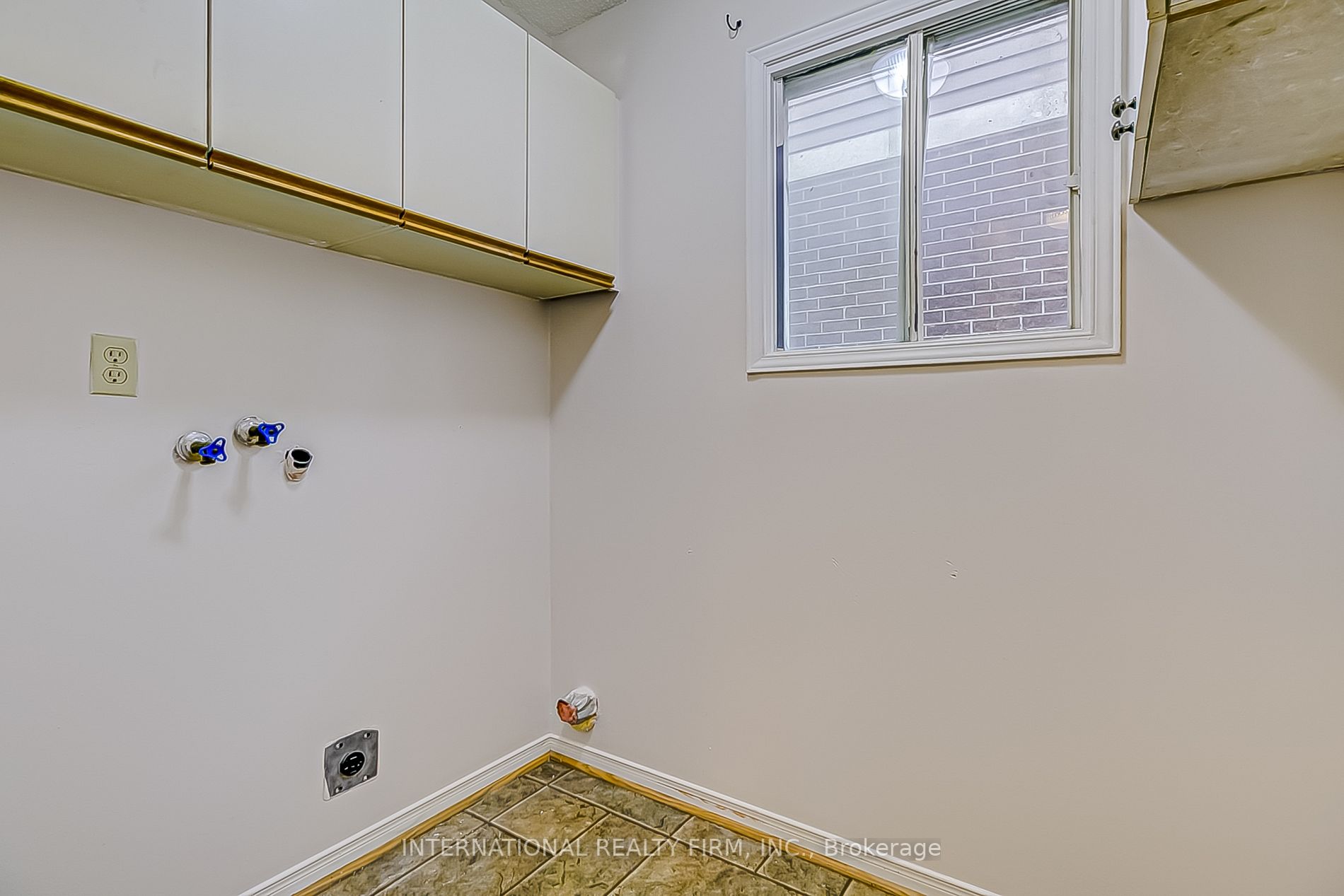 9 Driscoll Dr
