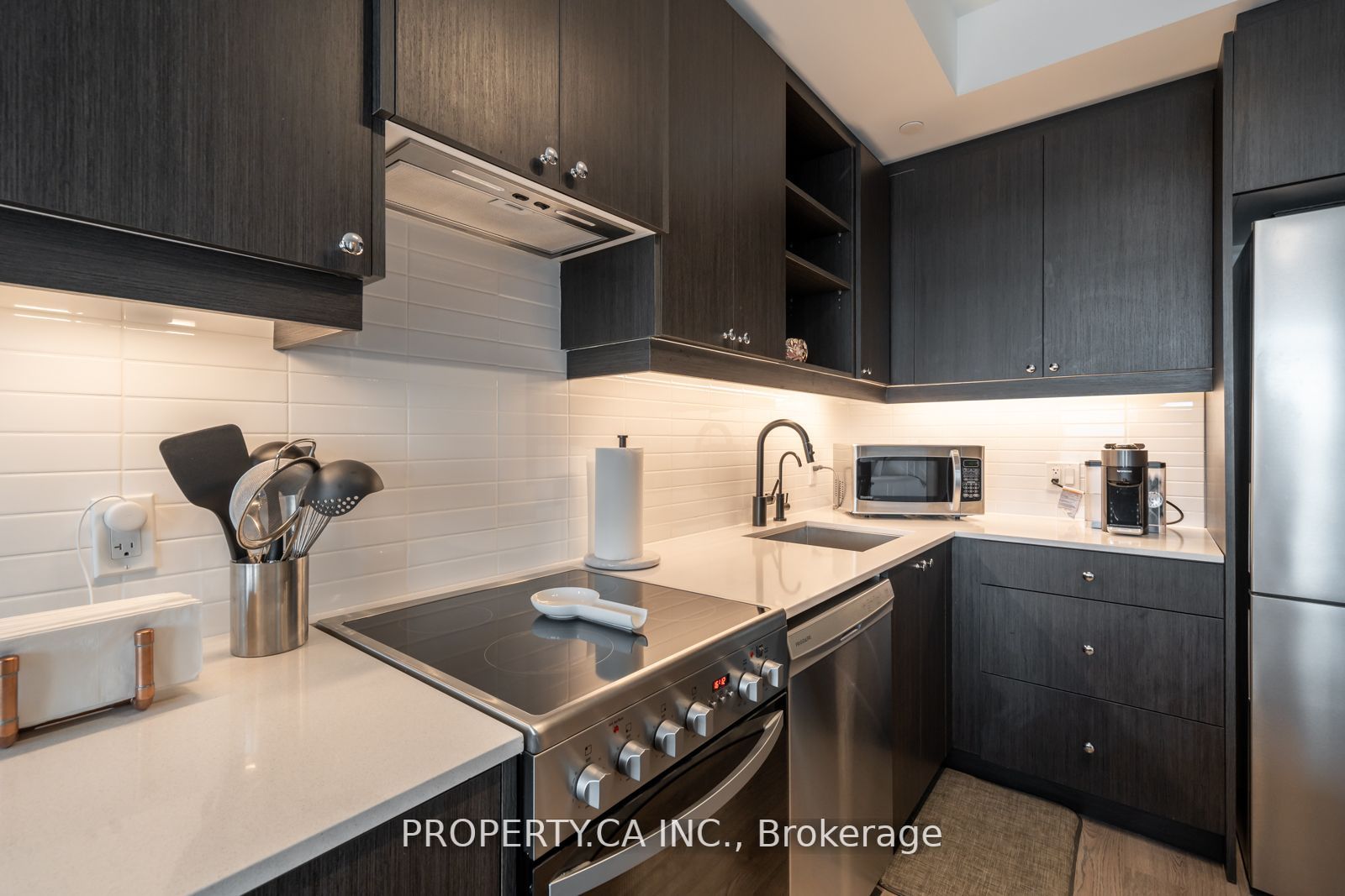 50 George Butchart Dr, #411