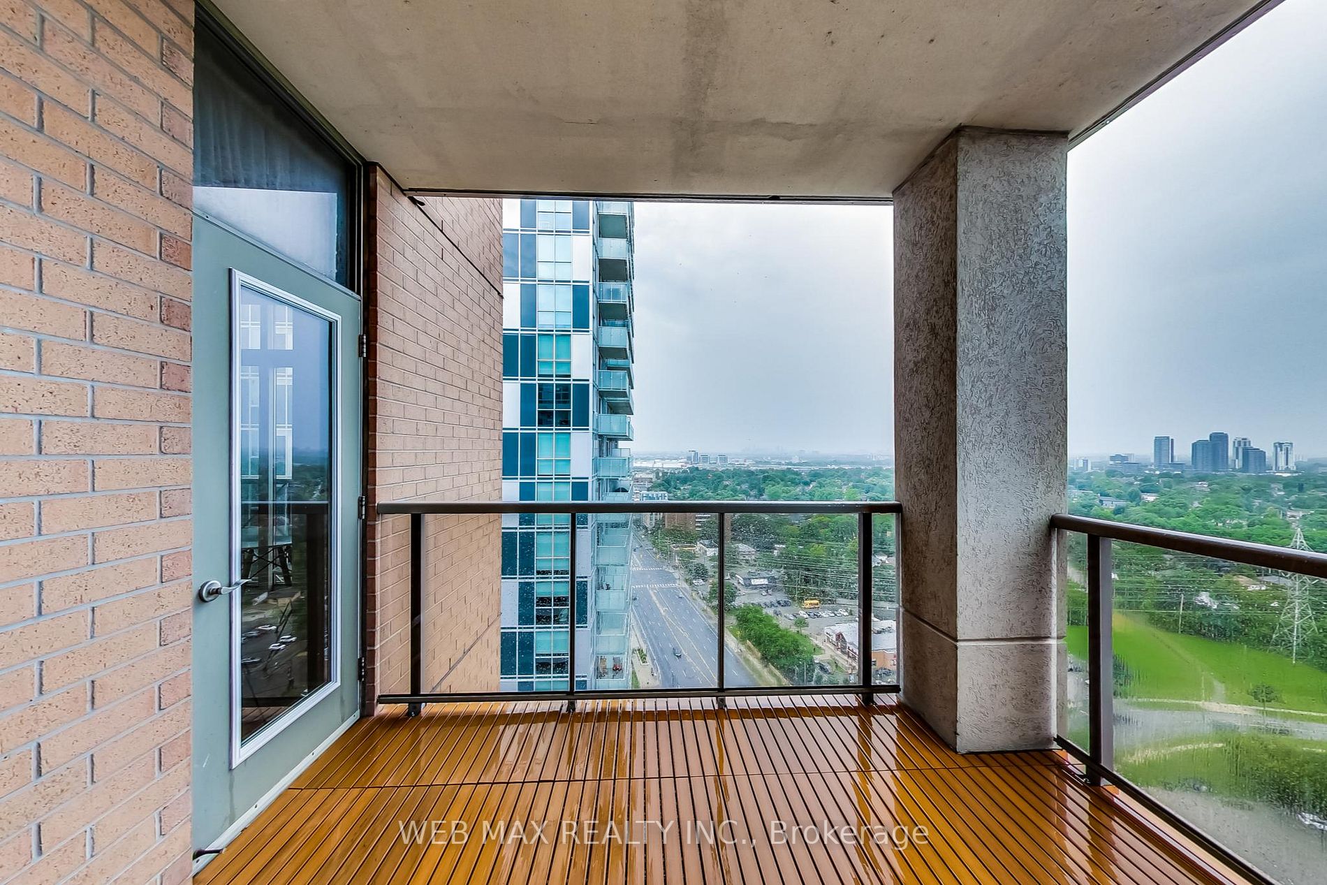 5233 Dundas St W, #2318