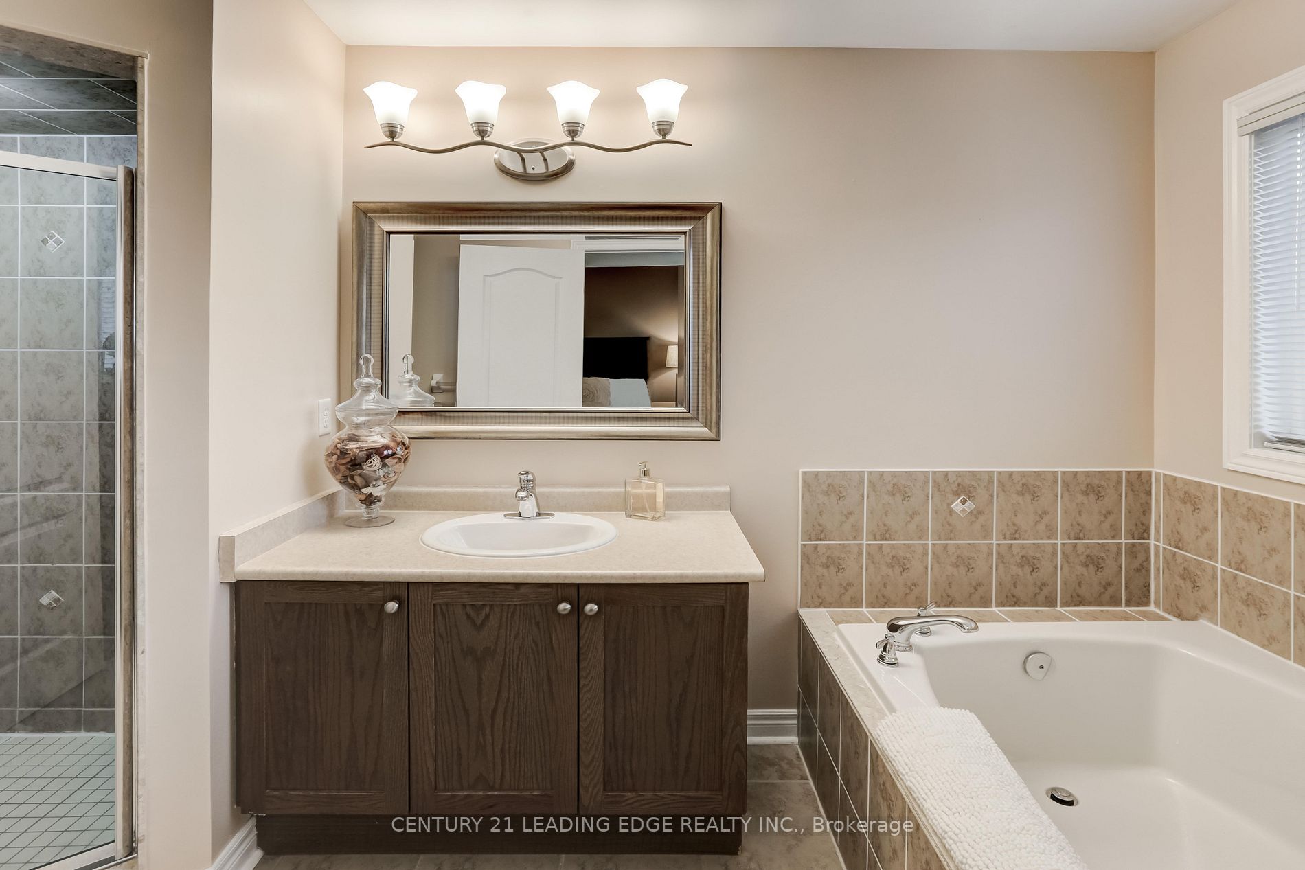 4843 Verdi St