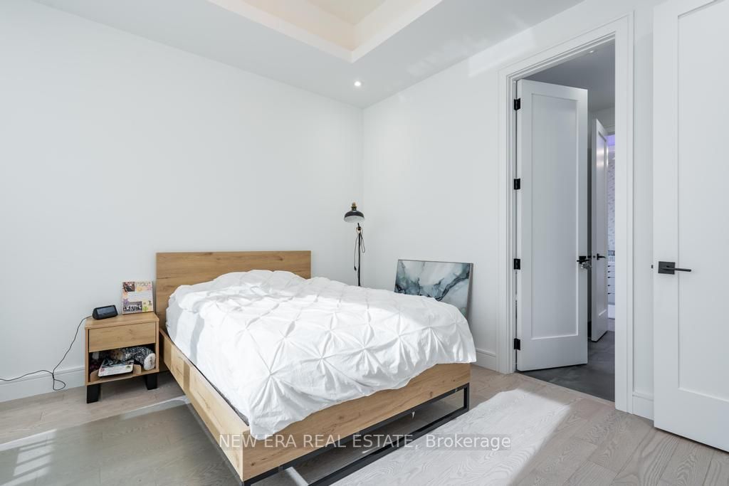 14 Edgecroft Rd