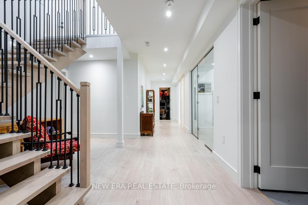 14 Edgecroft Rd
