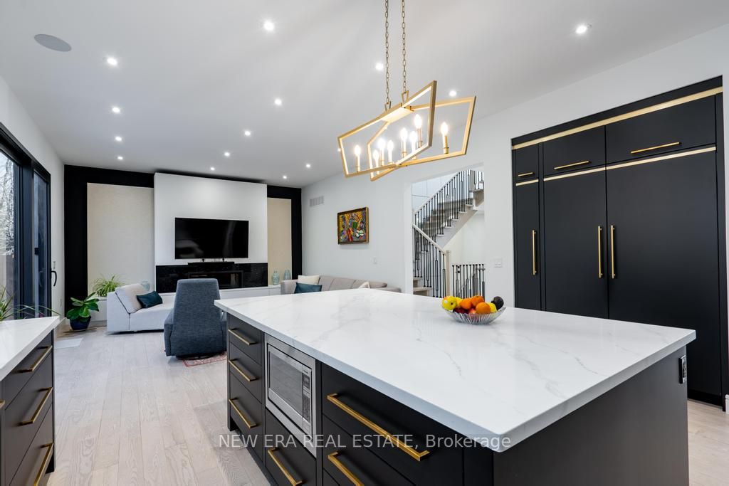 14 Edgecroft Rd